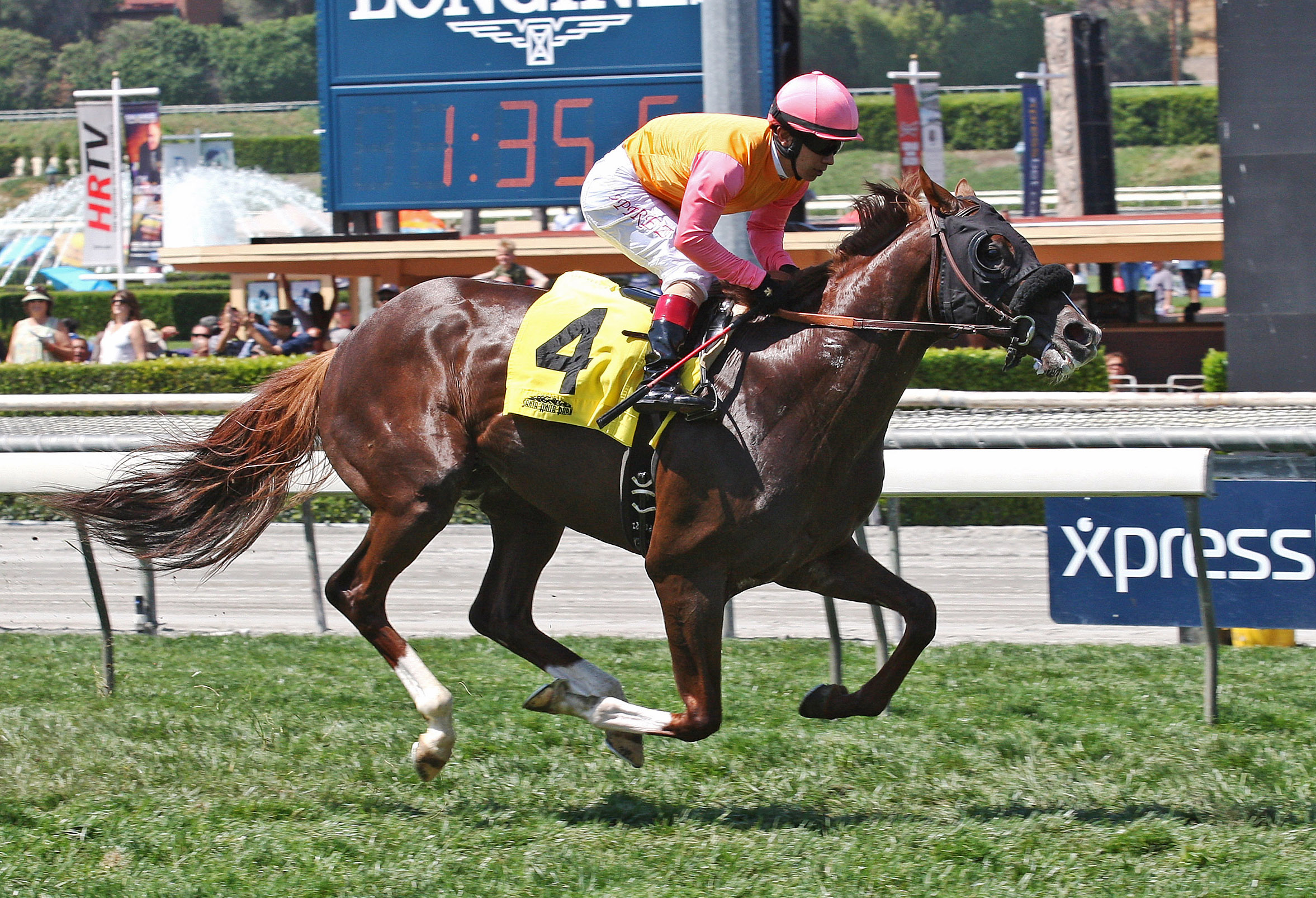 Om wins an allowance race