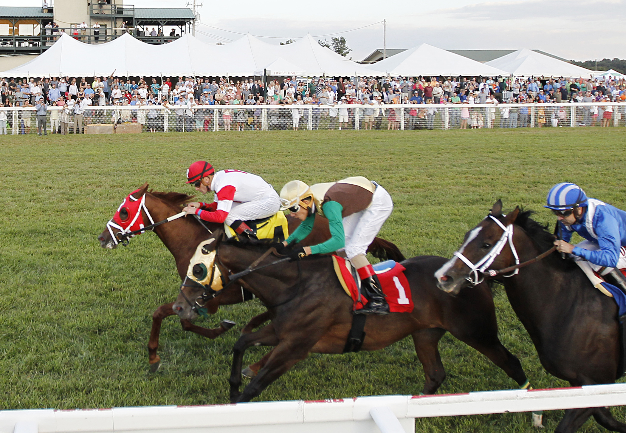 Oscar Nominated wins the 2017 Kentucky Turf Cup