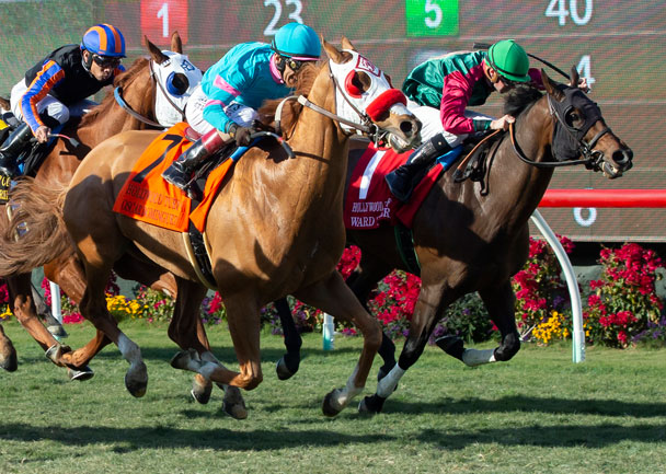 Oscar Dominguez (left) wins the 2019 Hollywood Turf Cup at Del Mar