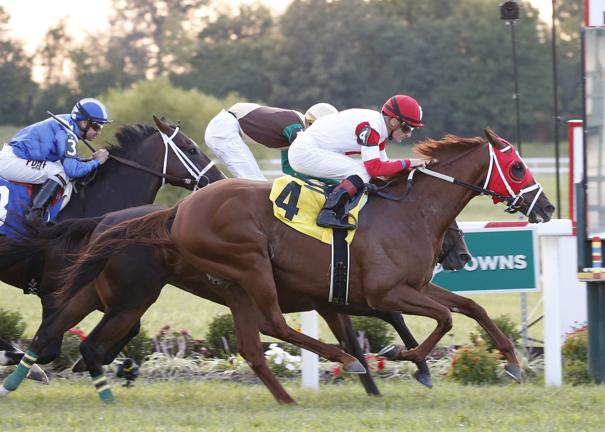 Oscar Nominated wins the 2017 Kentucky Turf Cup