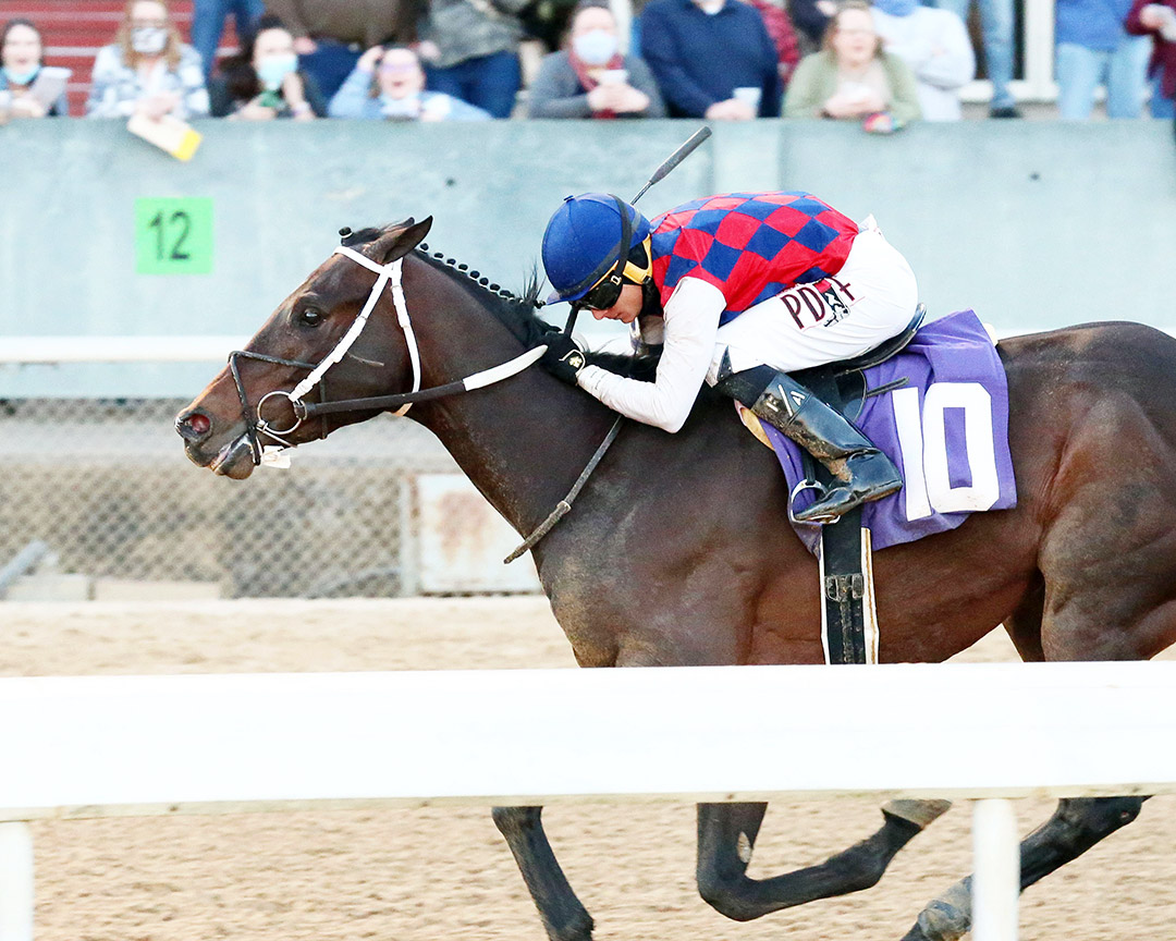 Ottothelegend wins a March 6 maiden race at Oaklawn Park