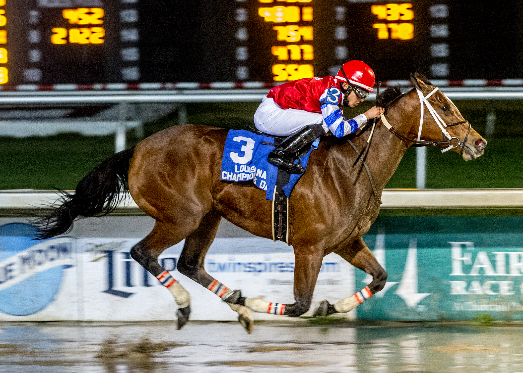 Ours to Run wins the 2018 Louisiana Champions Day Ladies Sprint