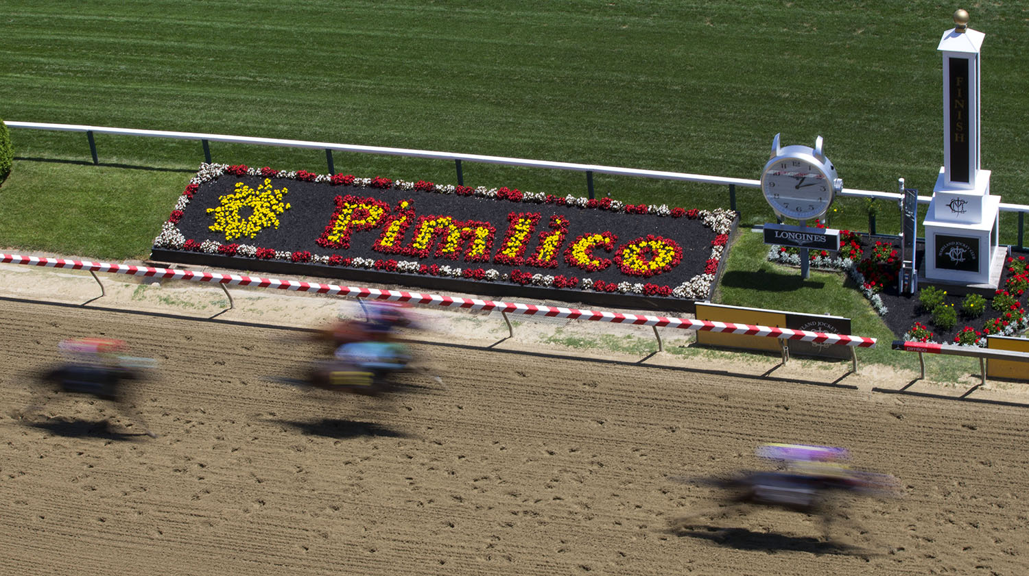 Dirt racing at Pimlico