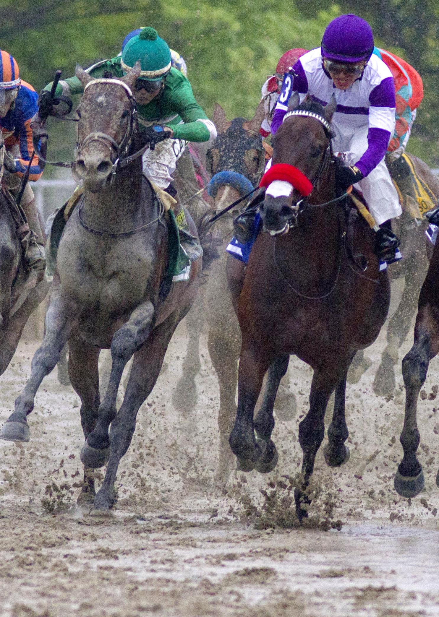 Exaggerator and Nyquist battle in the Preakness