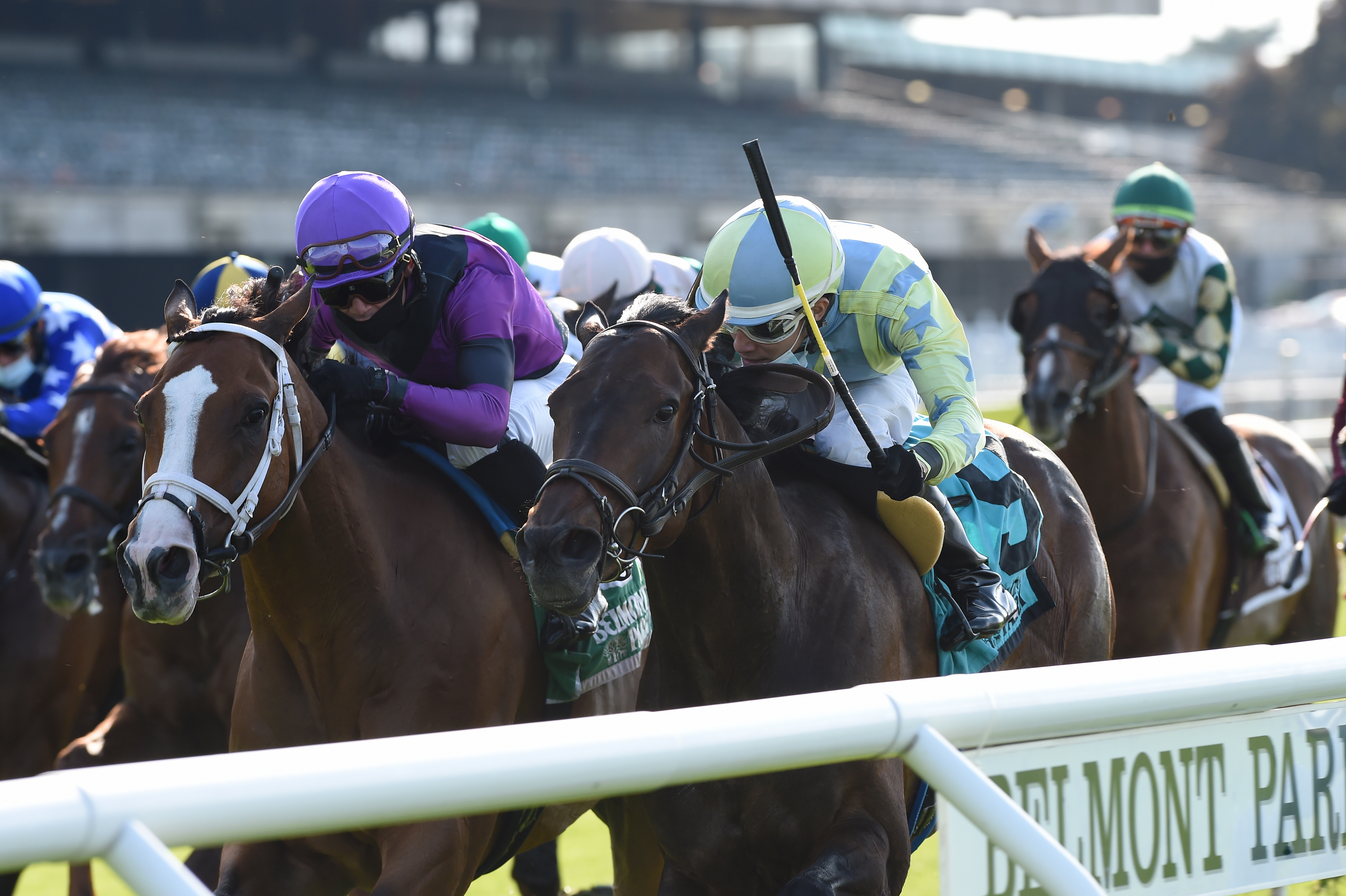 Paret (right) holds off Dot Matrix to win the Tiller.6-4-2020