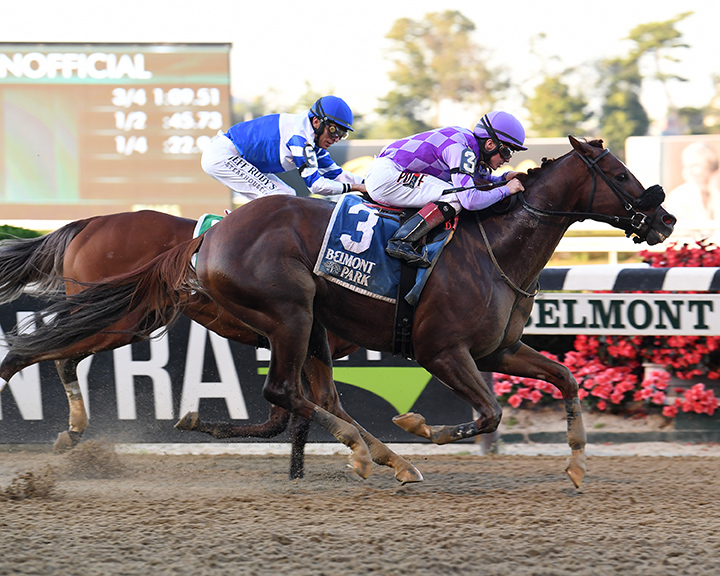 Pat On the Back wins the 2019 Kelso Handicap at Belmont Park
