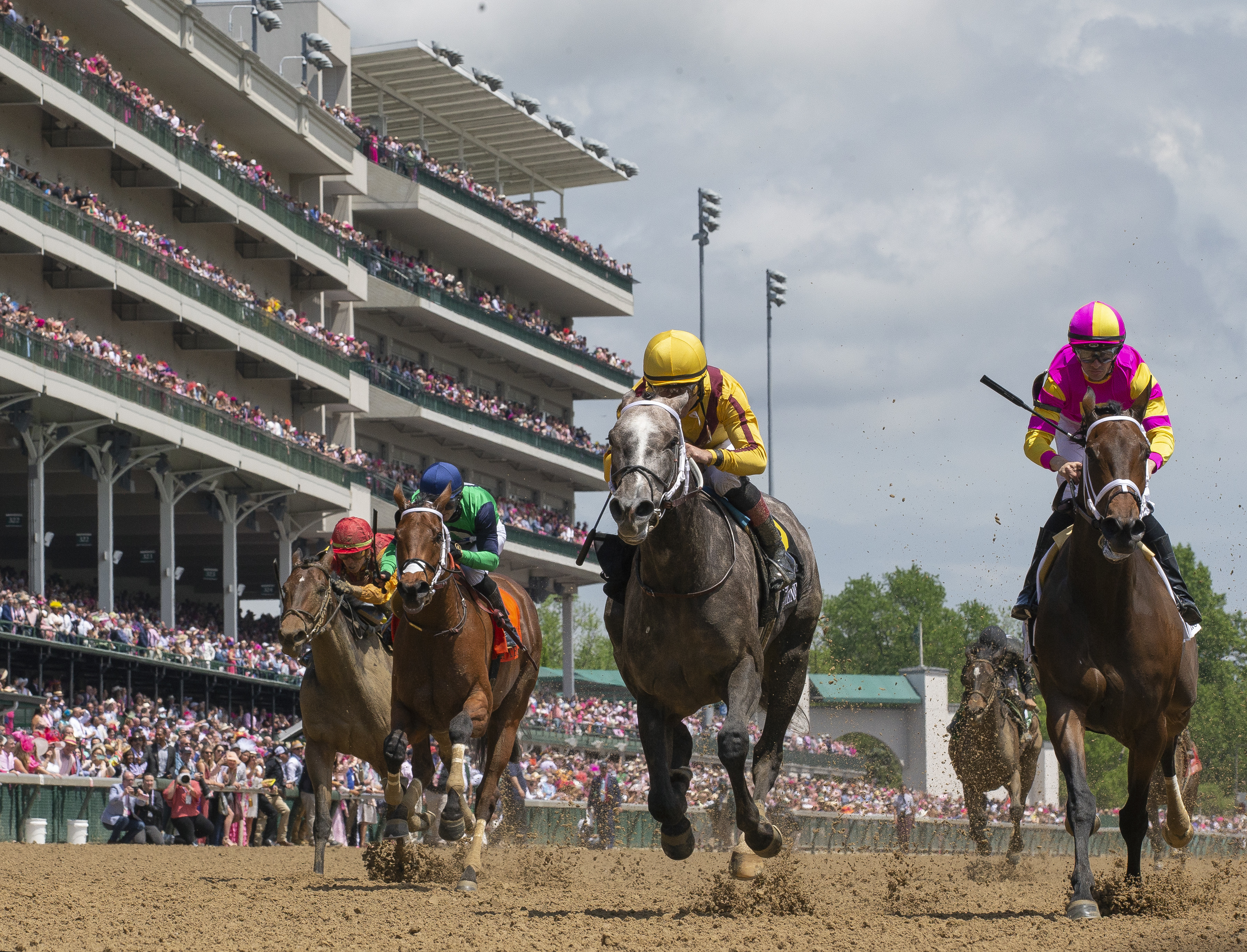 Pauline's Pearl (center) edges Shedaresthedevil in the La Troienne on May 6 2022