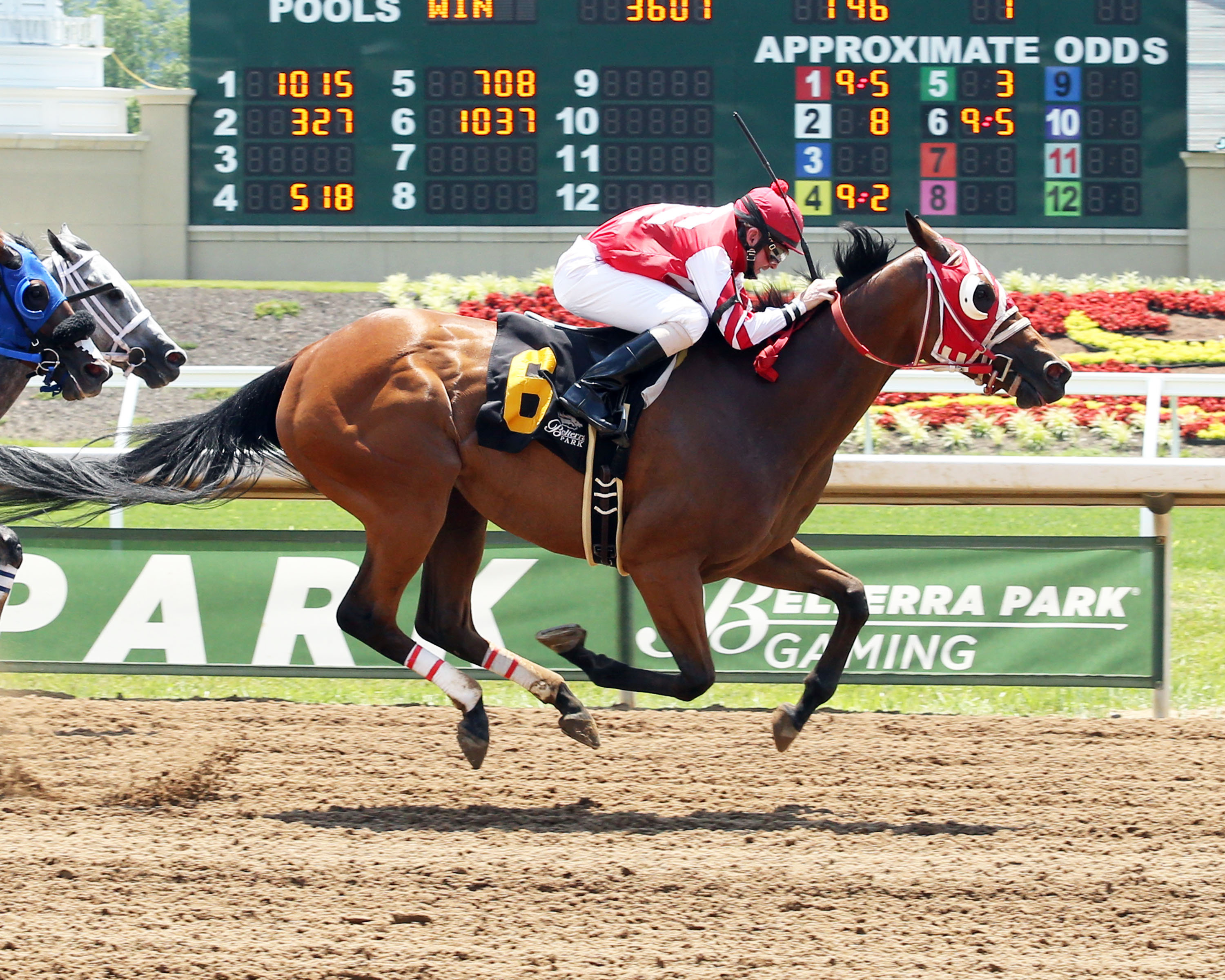 Perry Ouzts 6,471st win 6-13-2015