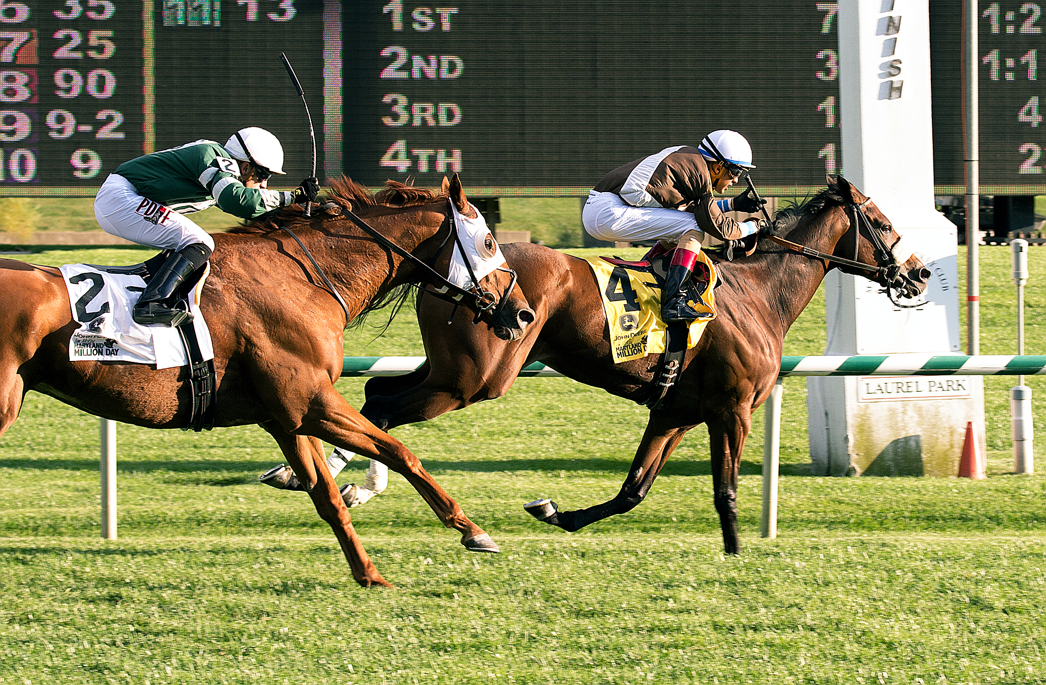 Phlash Phelps wins the 2015 Maryland Millions Turf