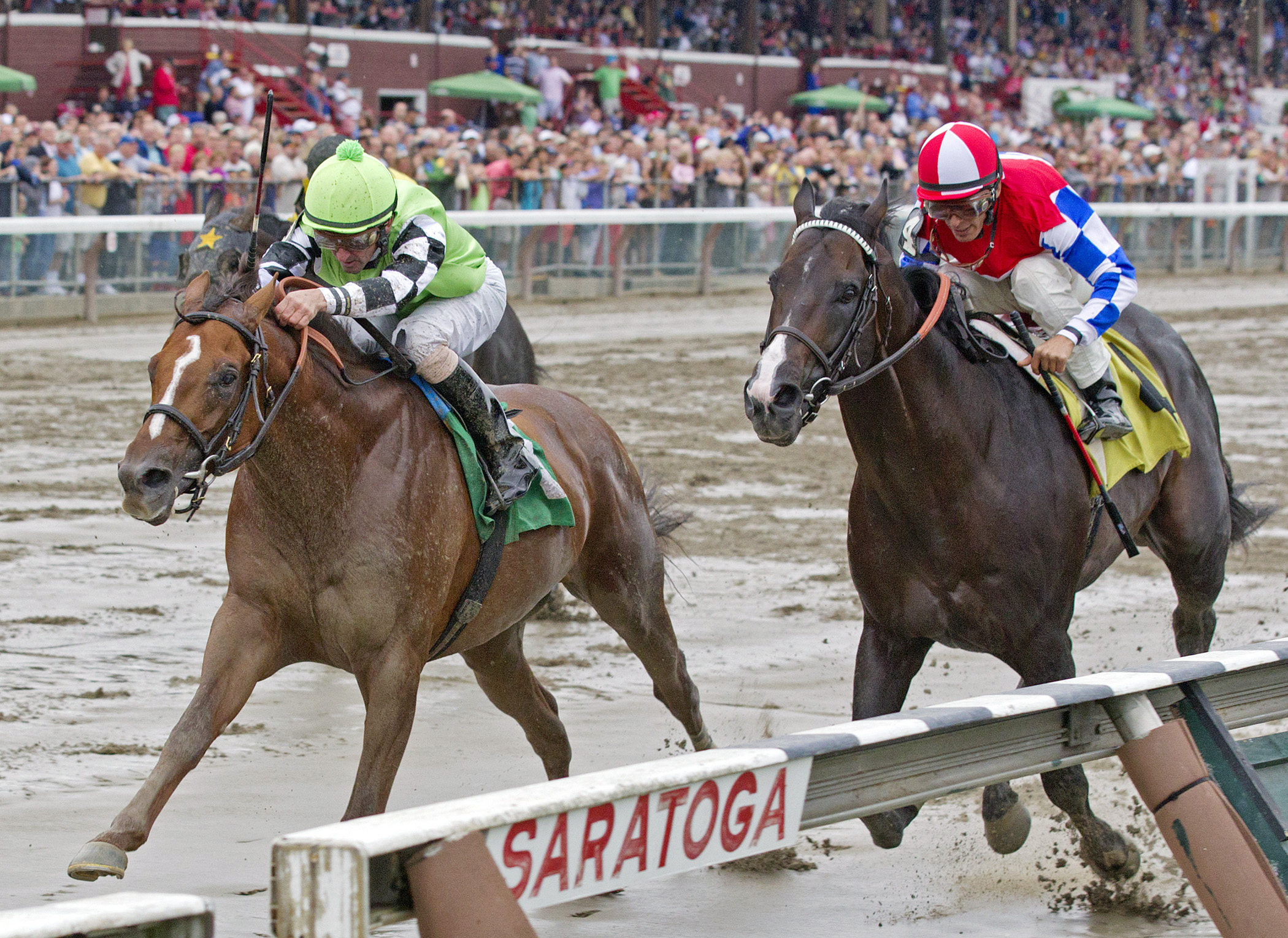Pick of the Litter beats Cigar Street in an allowance race