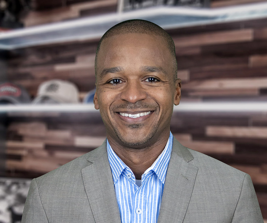 Woodbine announcer Jason Portuondo, 2019