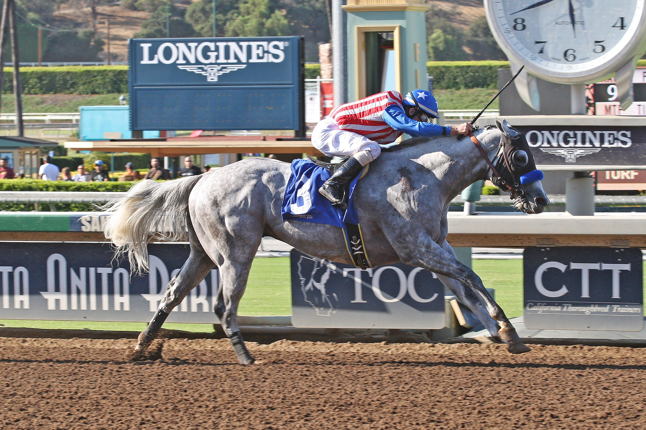 Power Jam wins an allowance race