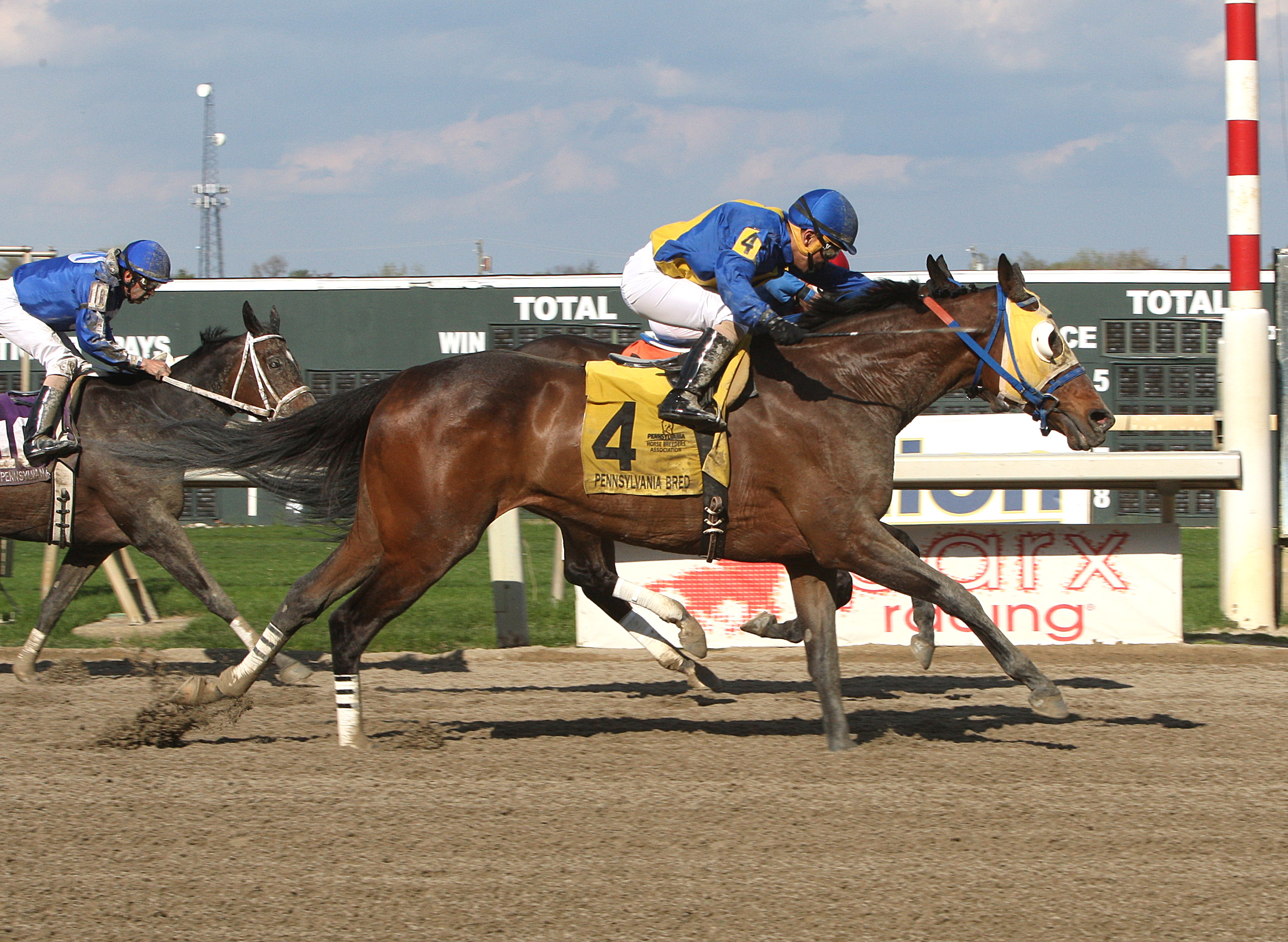 Power of Snunner (No. 4) wins the 2018 Foxy J.G. Stakes