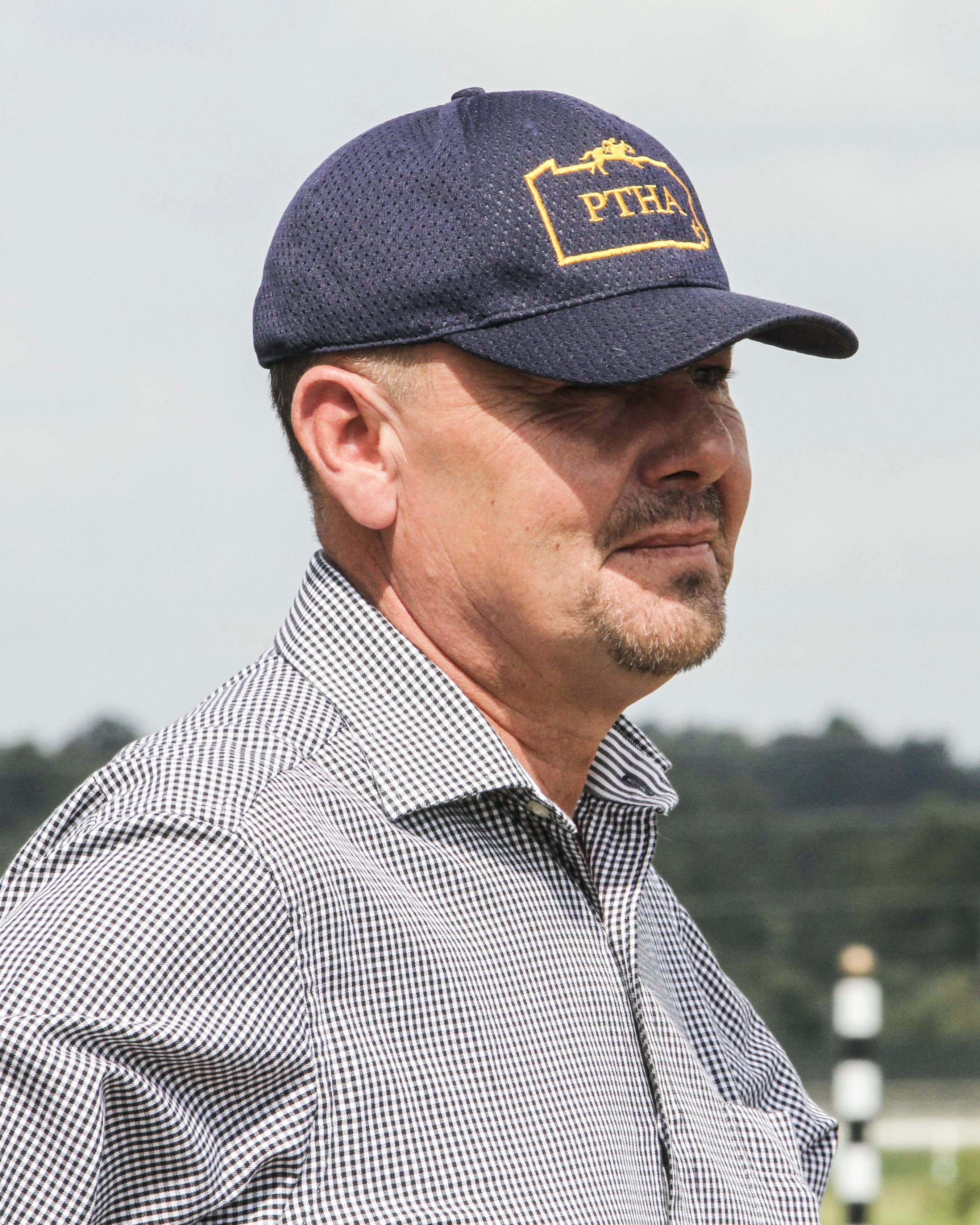 Trainer Roman Preciado