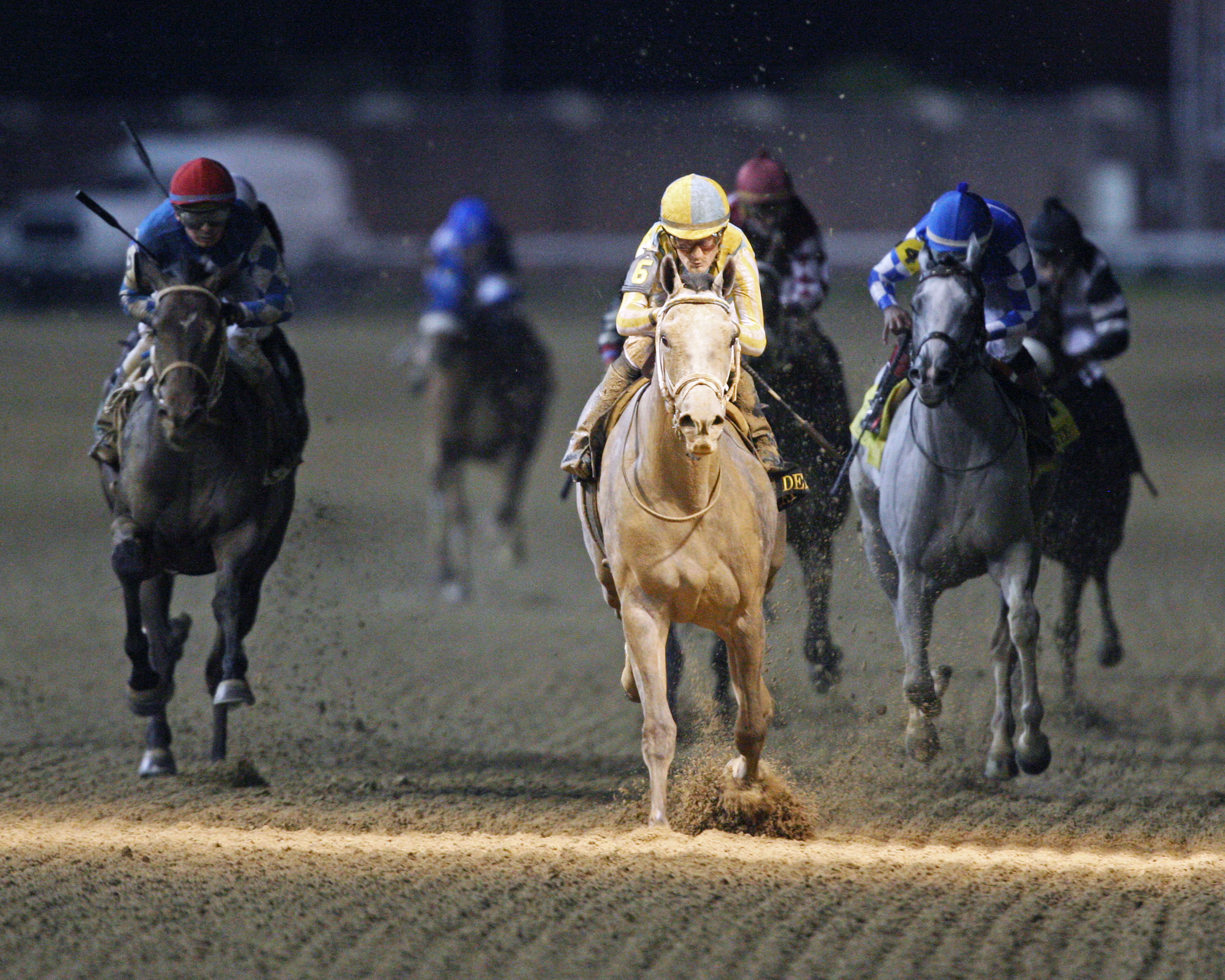 Pretty City Dancer wins the Debutante