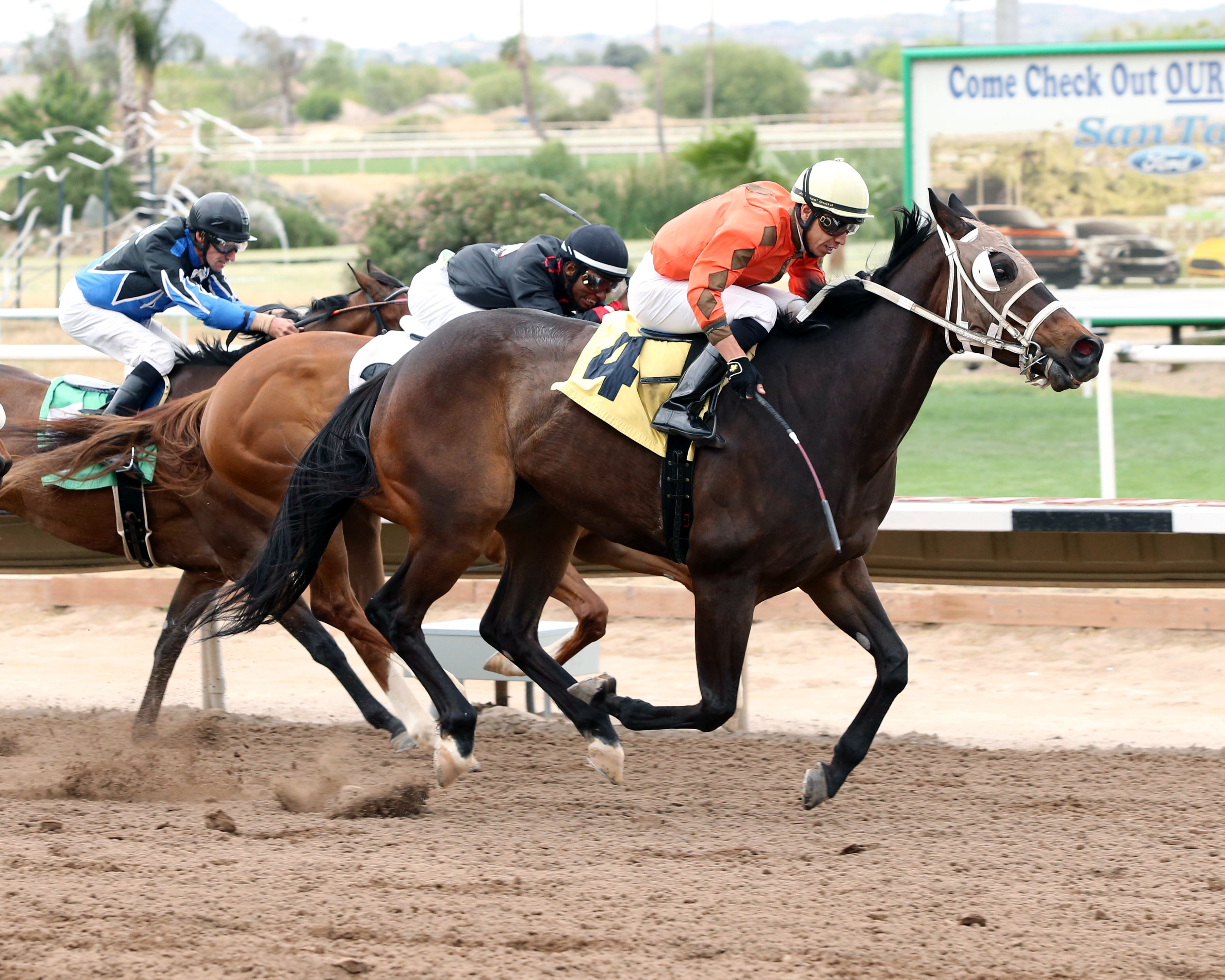 Prospector's Blues wins the Gene Fleming Breeders' Derby