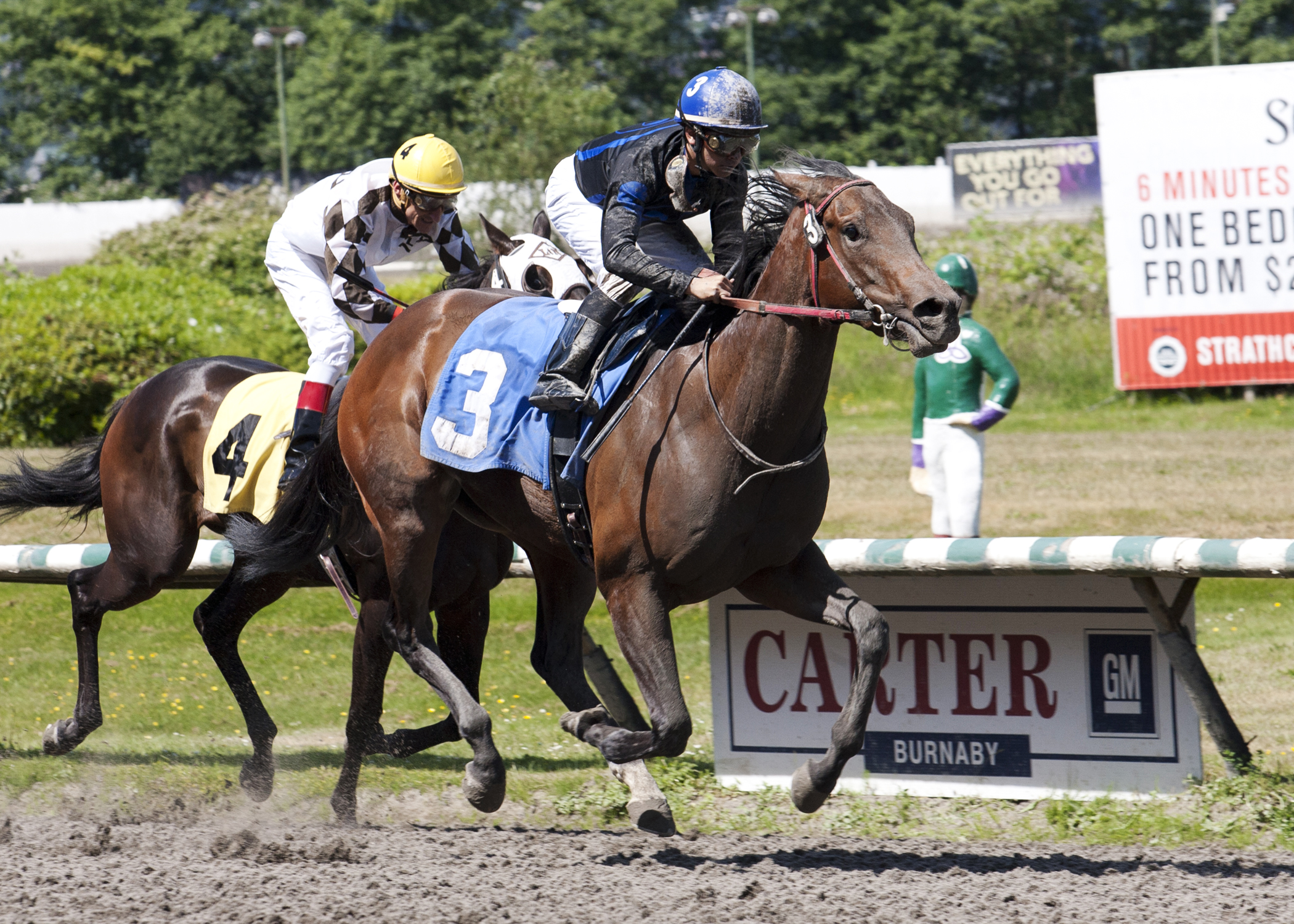 Quatre Cat wins the Emerald Downs Stakes