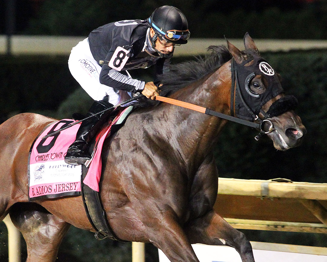 R Adios Jersey wins the 2021 Charles Town Oaks at Charles Town Races