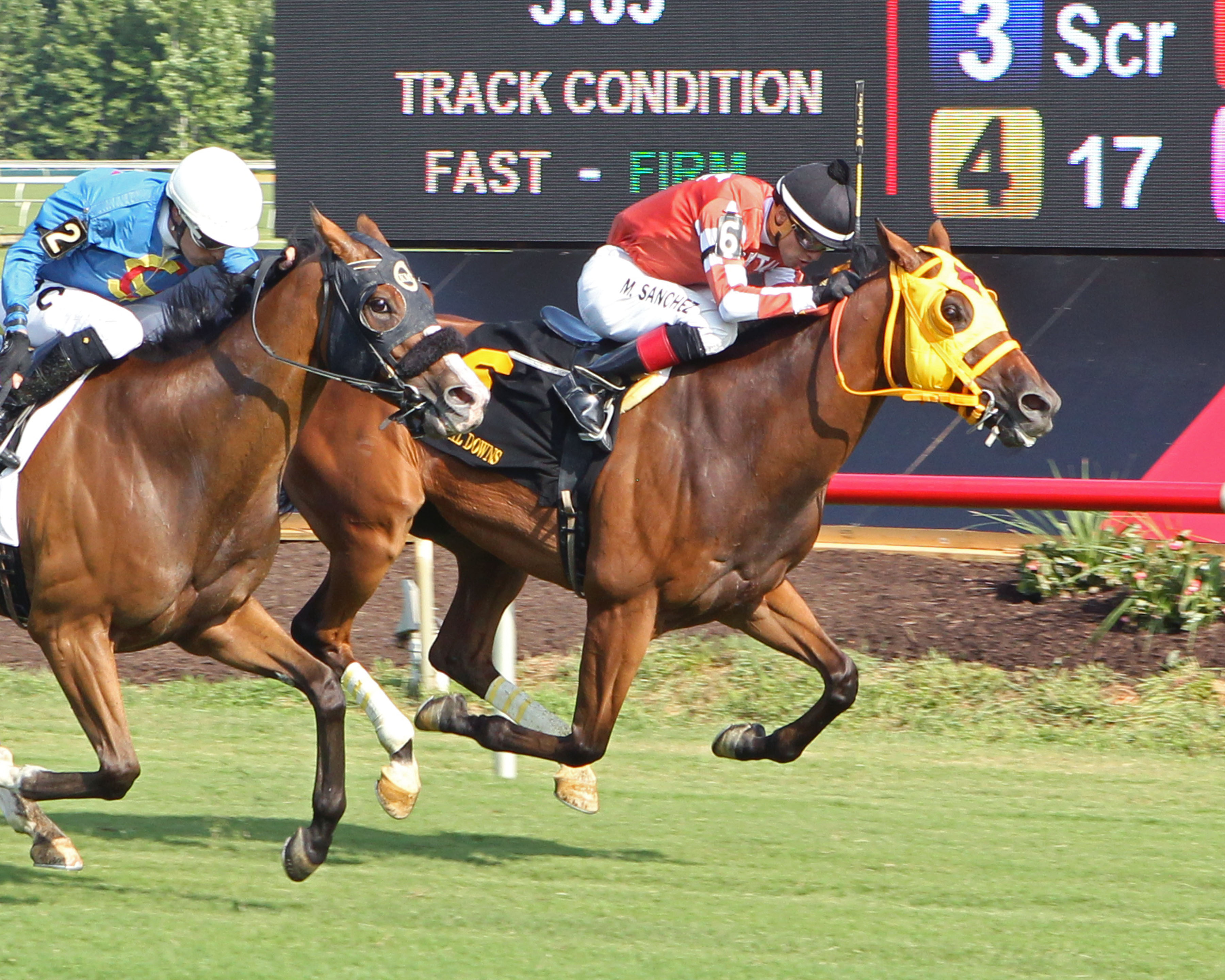 Charmn Charlie Ray, first race Colonial