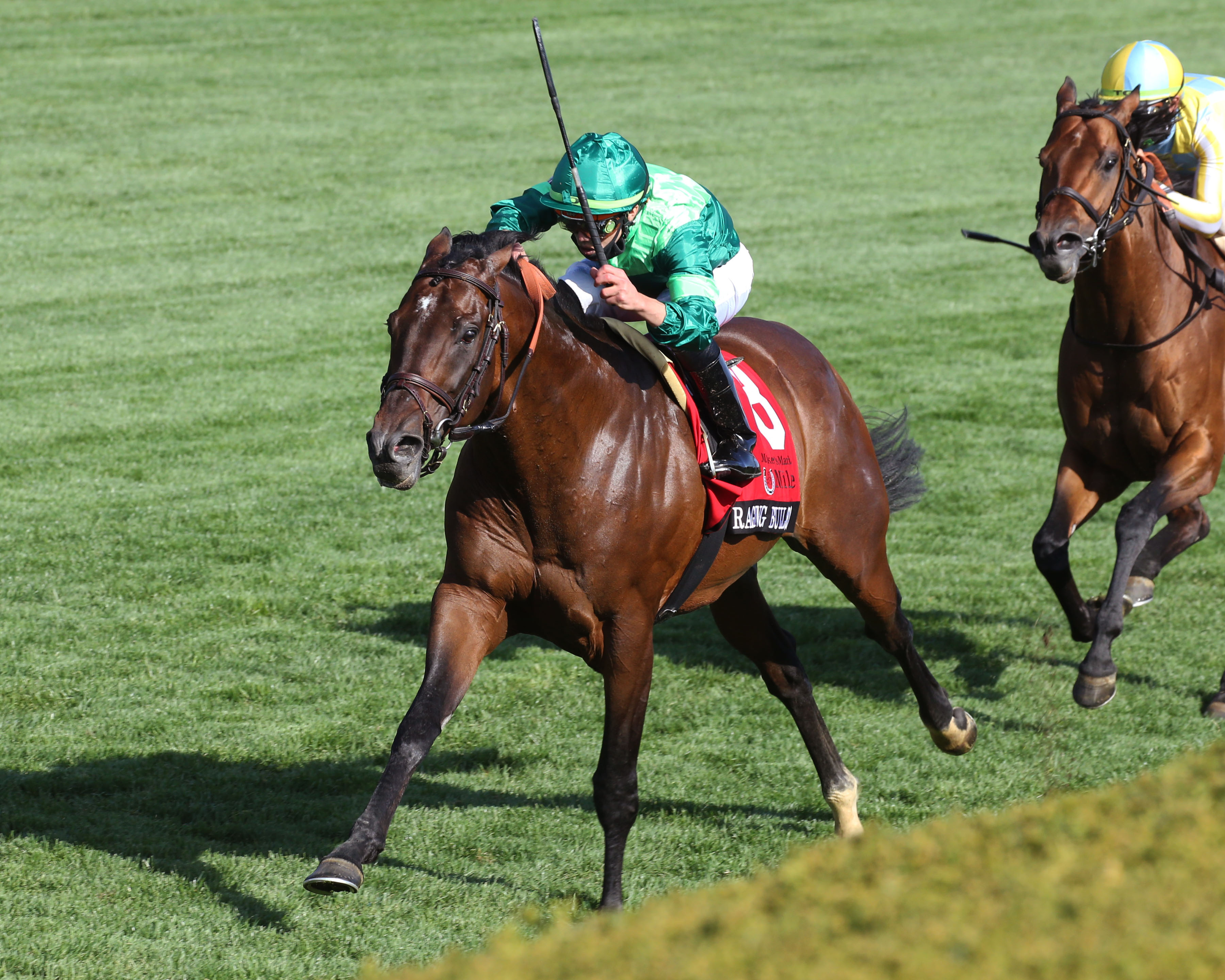 Raging Bull wins the Maker's Mark Mile.4-9-2021