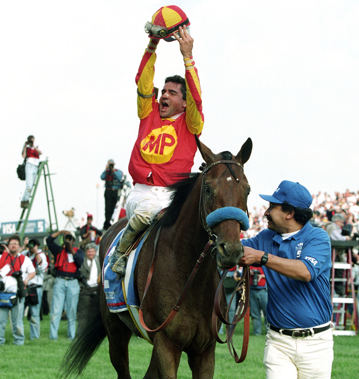 Kent Desormeaux wins the 1998 Kentucky Derby with Real Quiet
