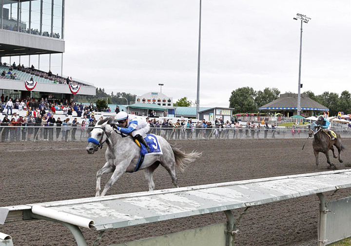 Riser wins the 2018 Governor-s Stakes