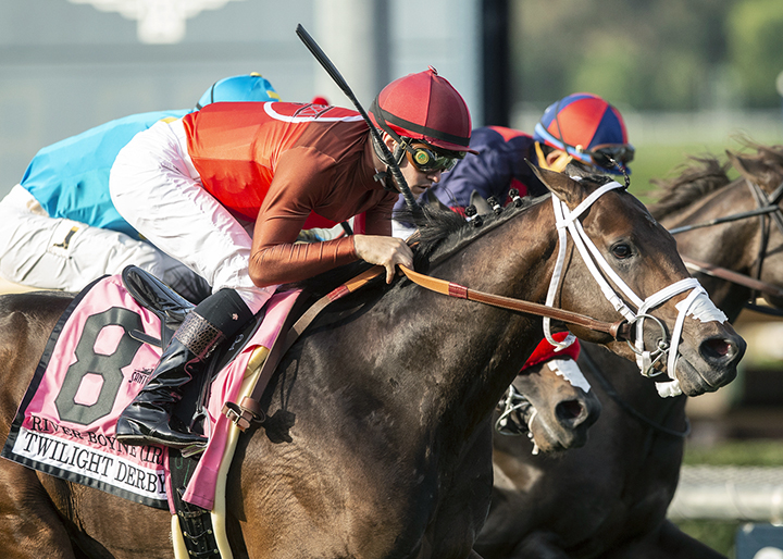 River Boyne wins the 2018 Twilight Derby