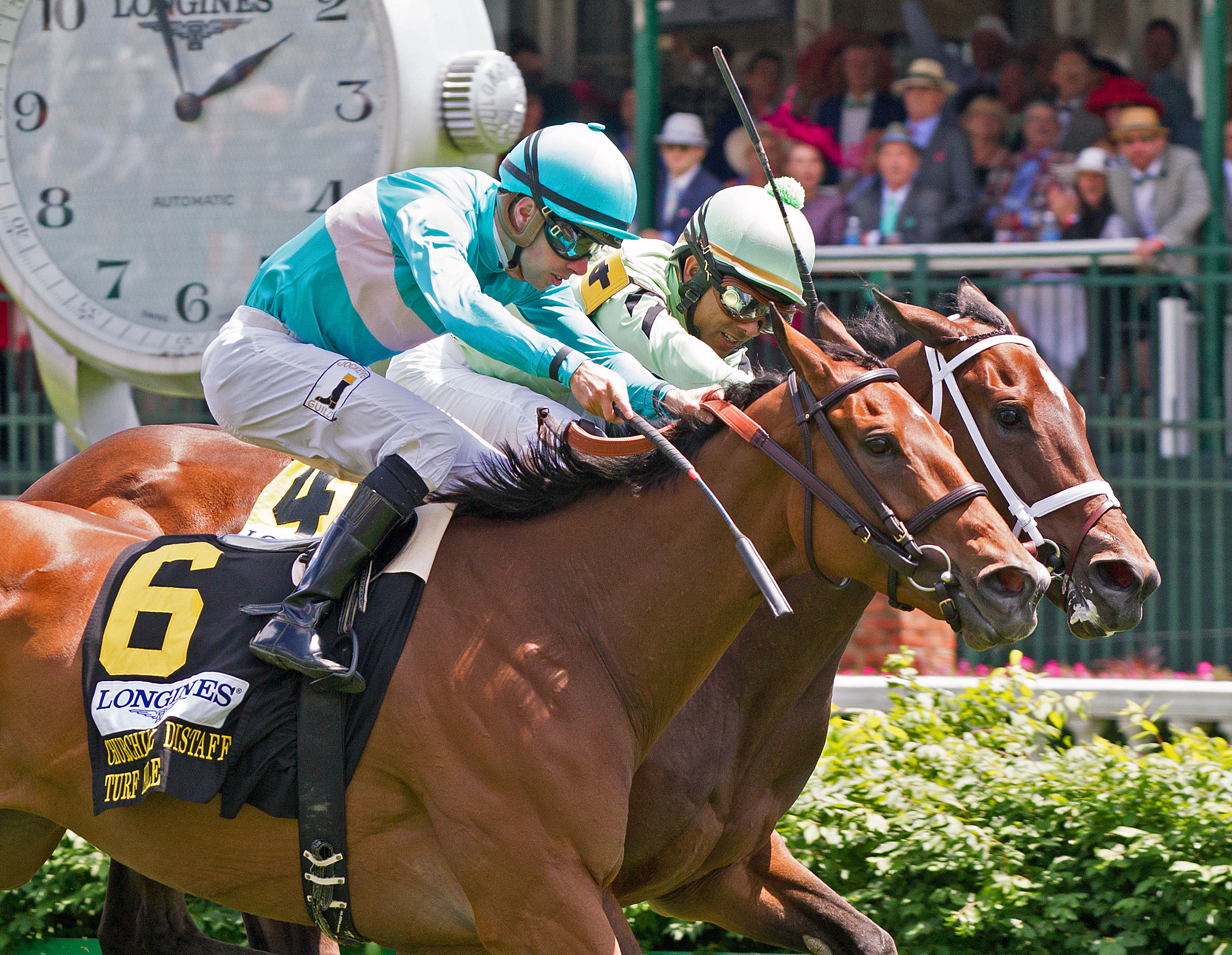 Roca Rojo wins the Churchill Distaff Turf Mile