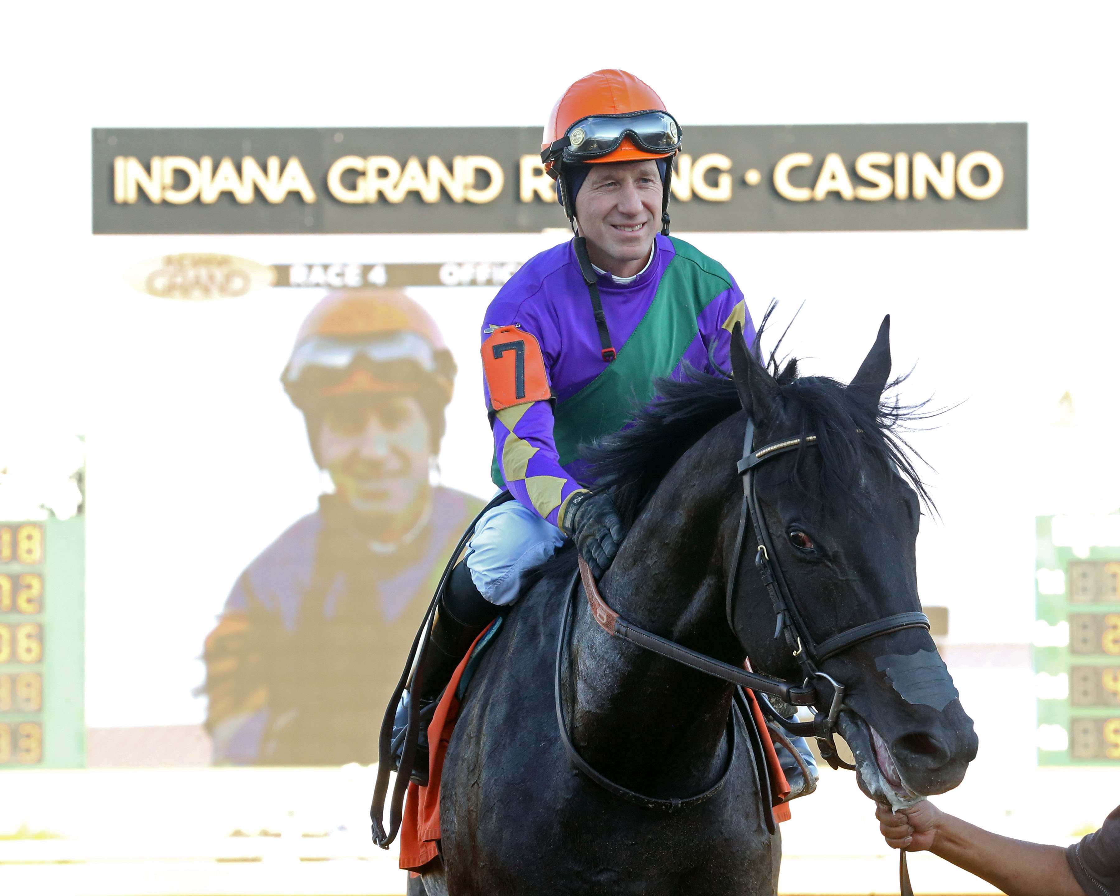 Rodney Prescott wins 4,000th race at Indiana Grand.11-4-2021