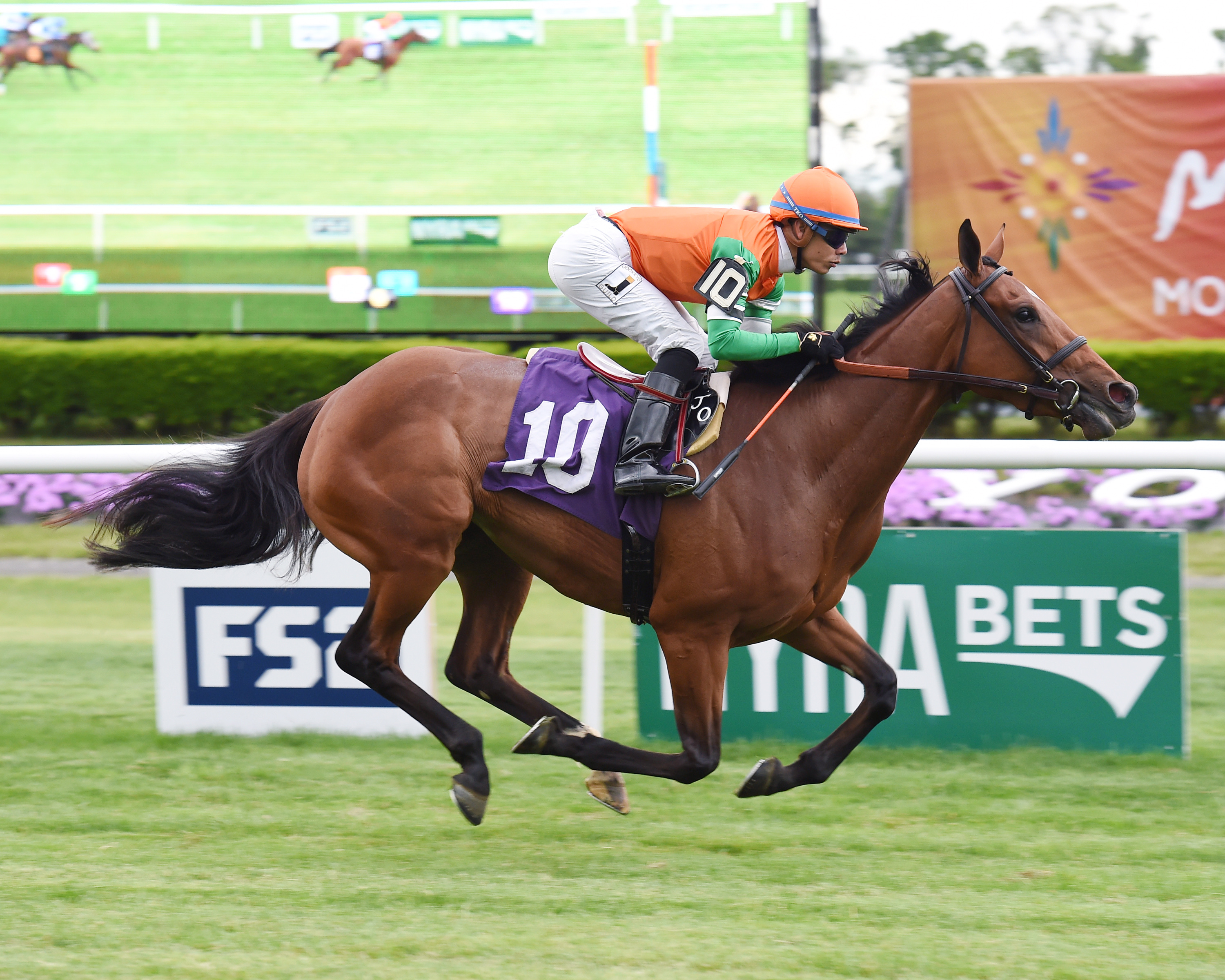 Rubilinda wins her racing debut