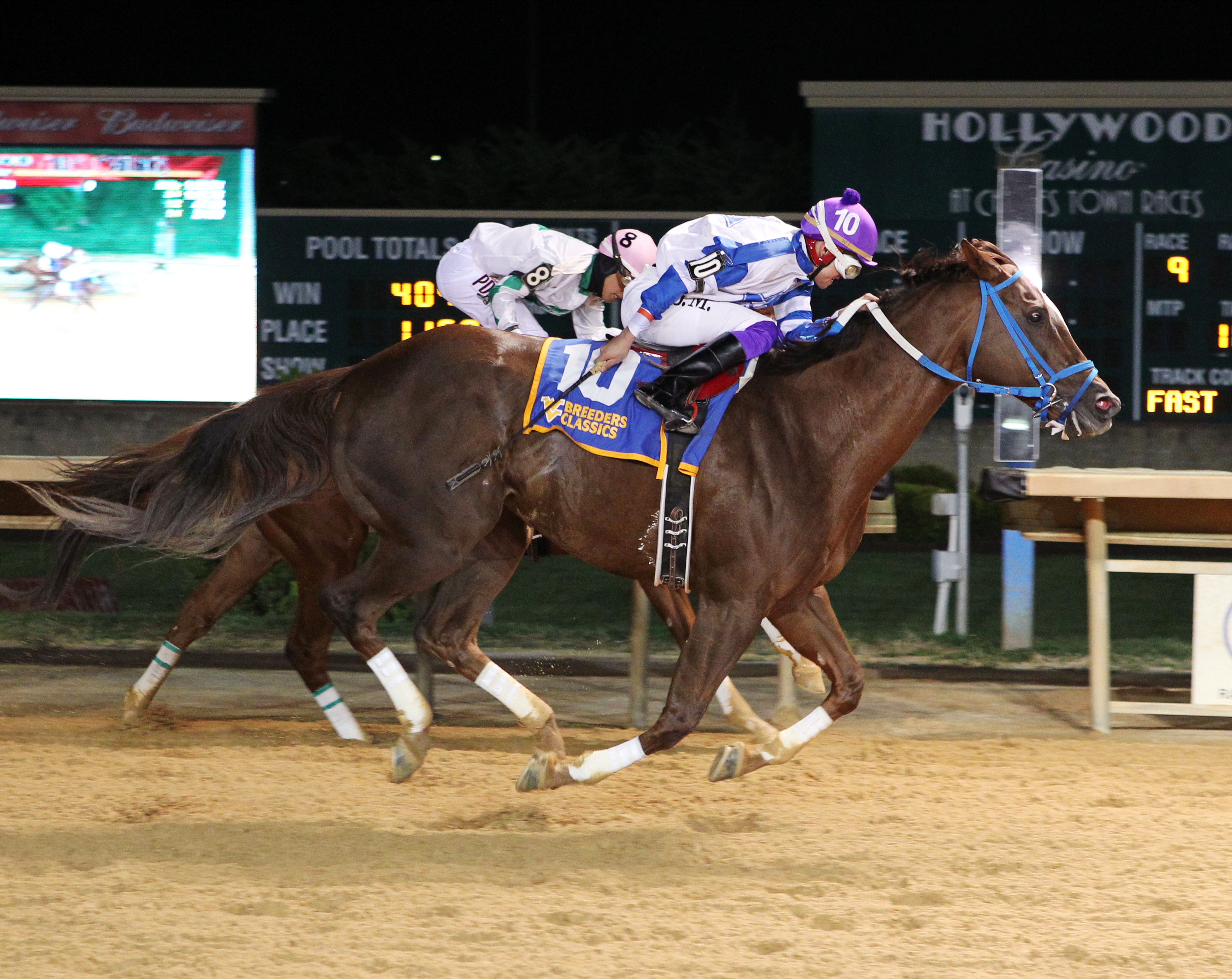 Russel Road wins the West Virginia Breeders Classic