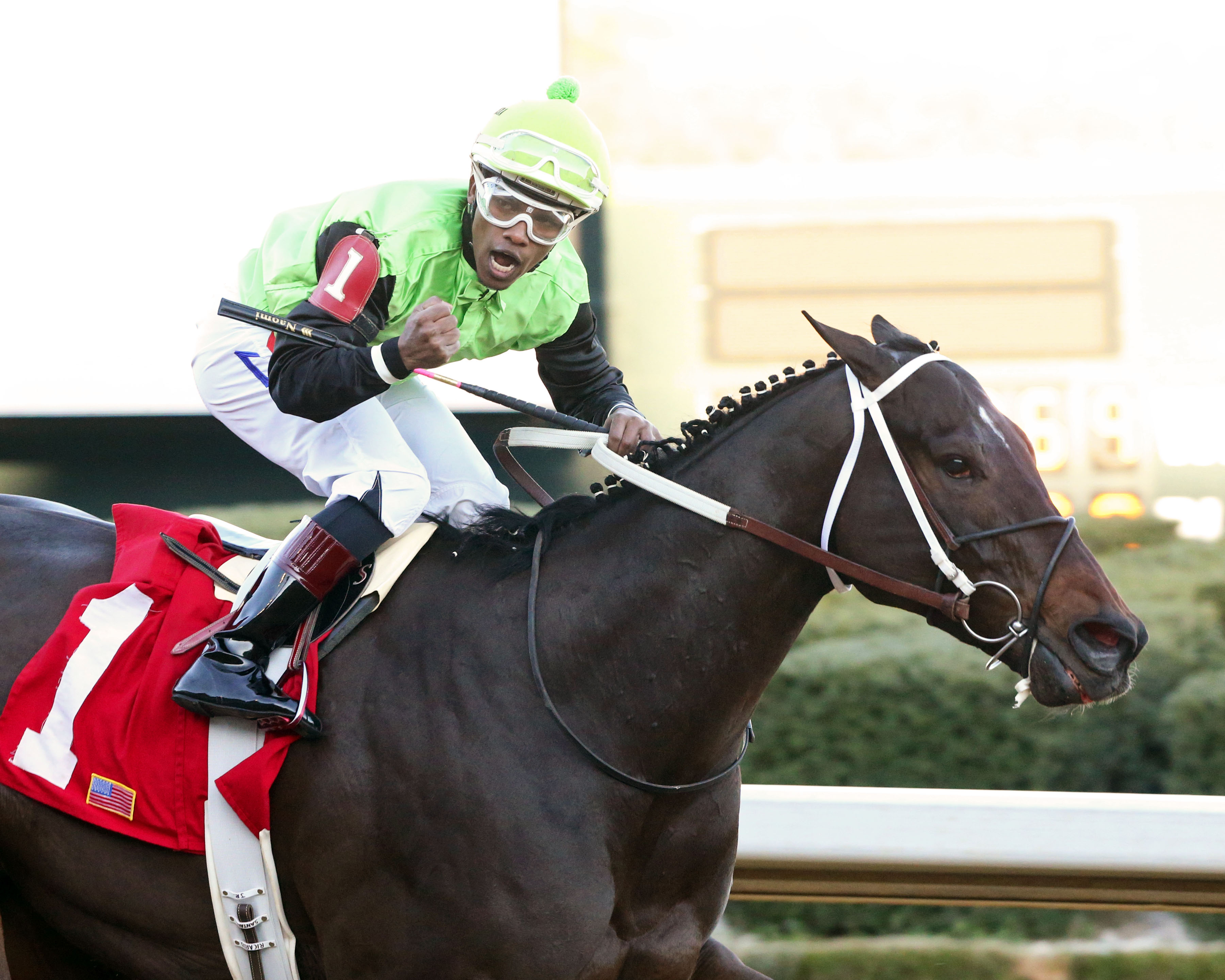 Share the Upside wins the 2020 King Cotton Stakes
