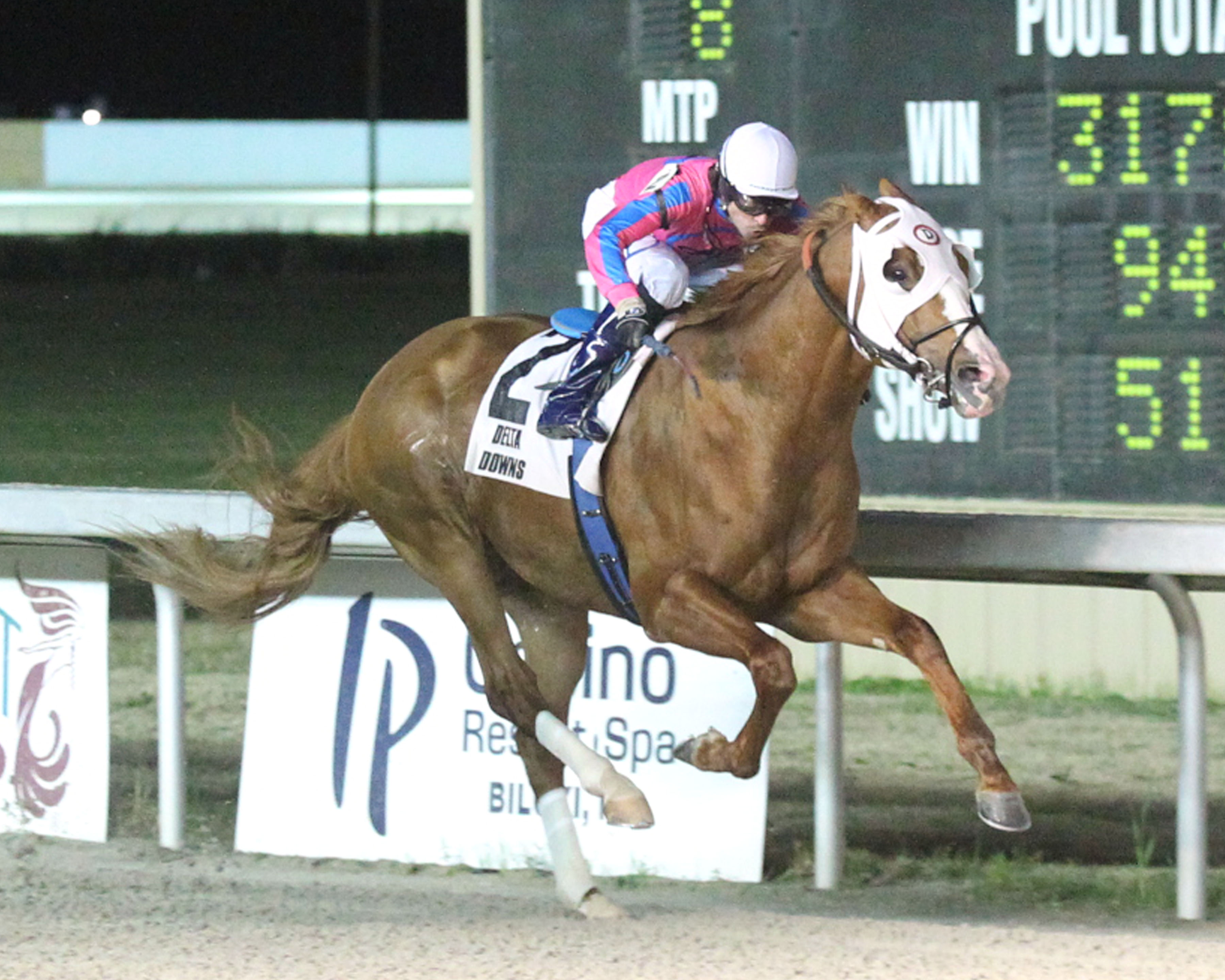 Flat Lucky wins the 2020 Sam-s Town Stakes