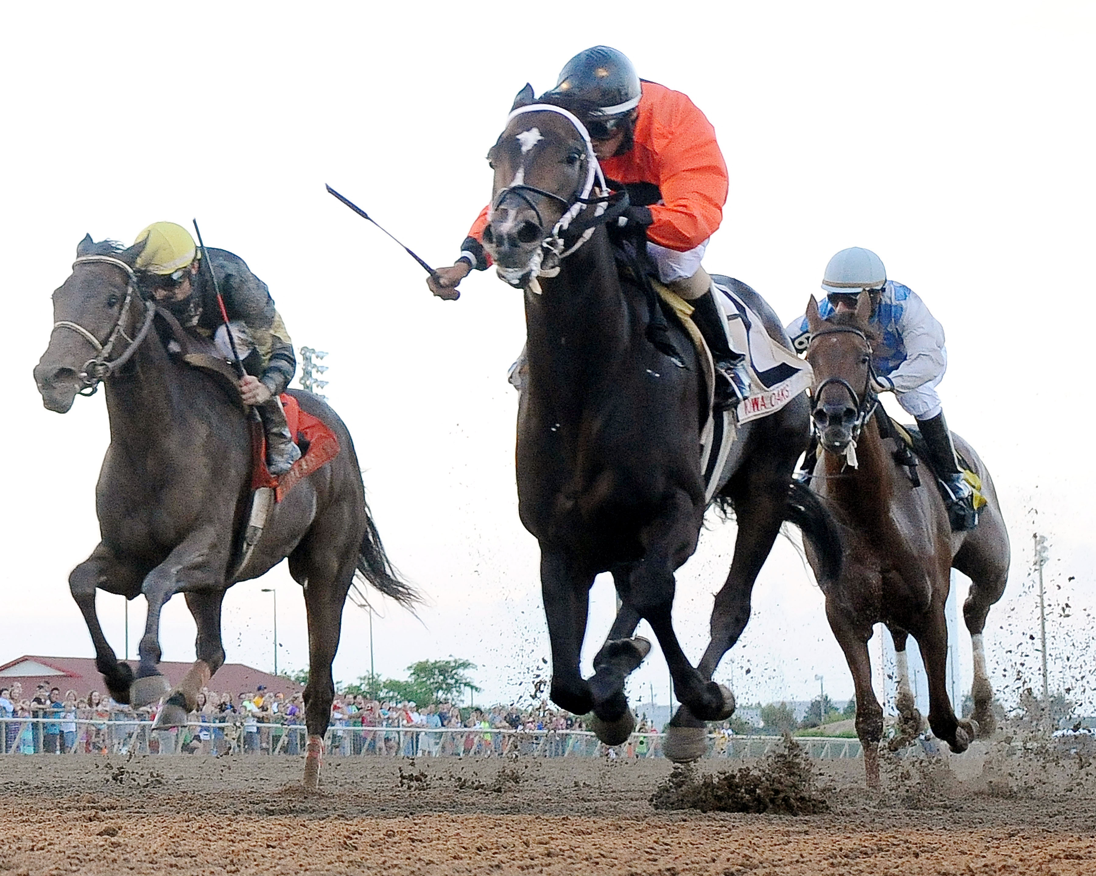 Sarah Sis wins the Iowa Oaks