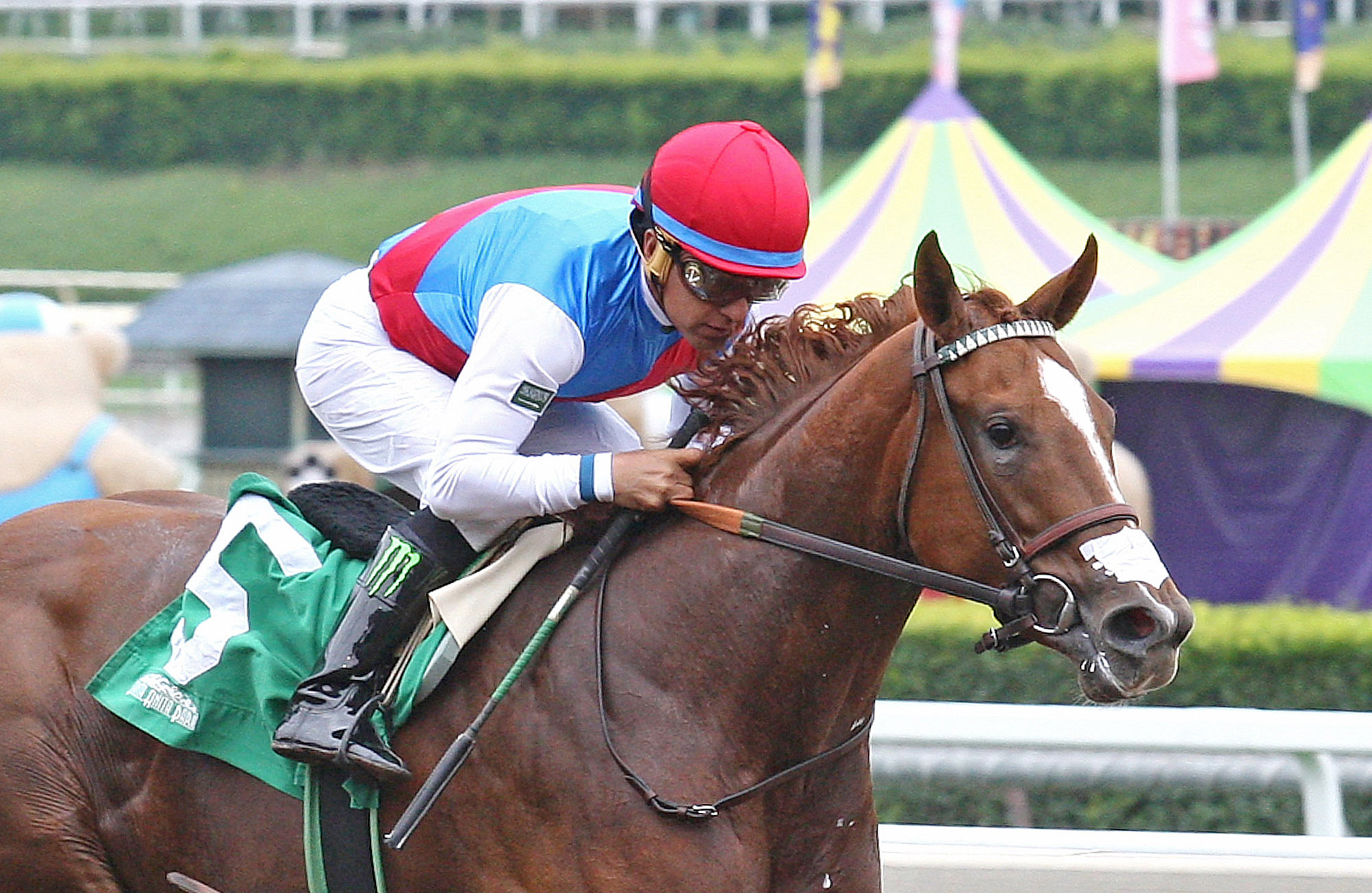 Saudi Chroma wins a maiden race at Santa Anita