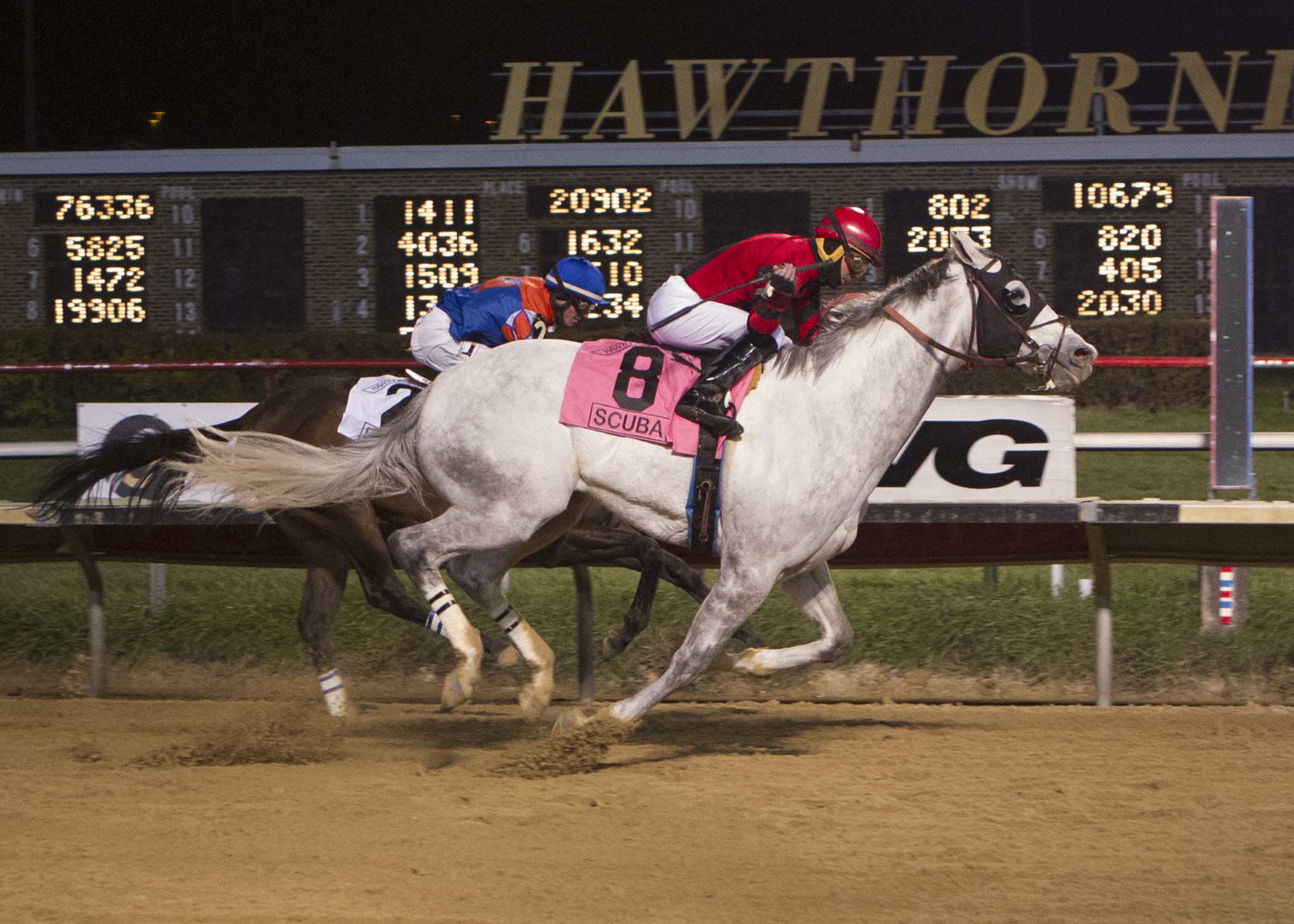 Scuba wins the 2017 Hawthorne Gold Cup