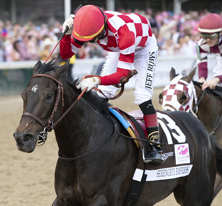 Serengeti Empress wins the 2019 Kentucky Oaks