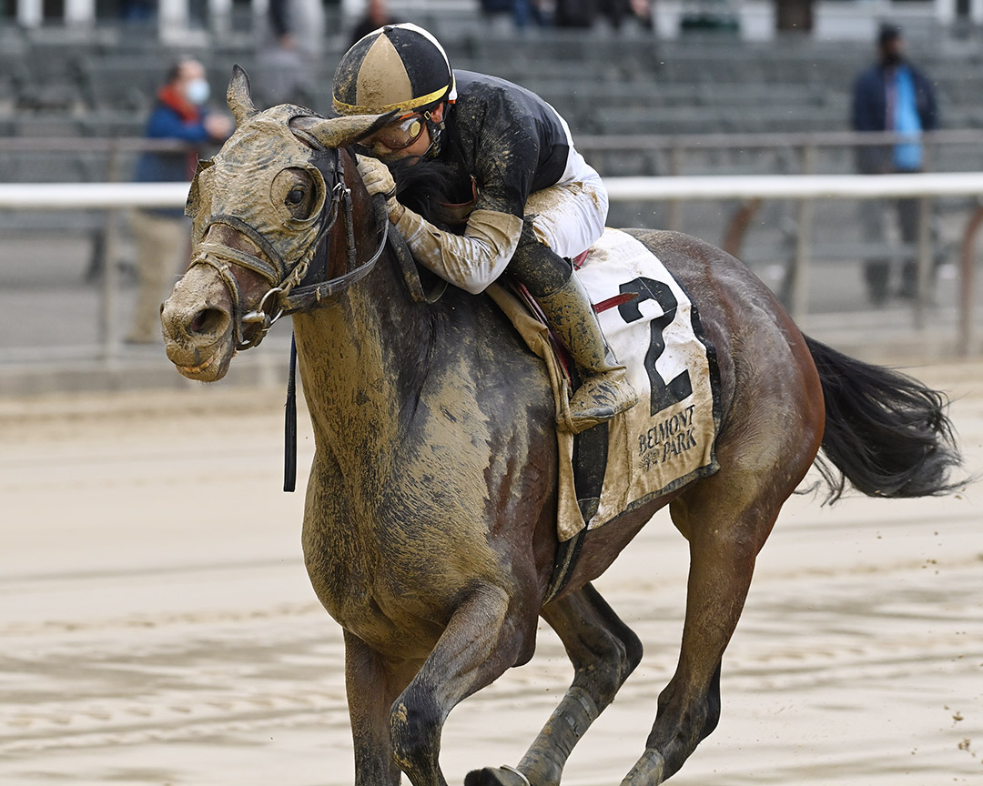 Sharp Starr wins the 2021 Empire Distaff Handicap at Belmont Park