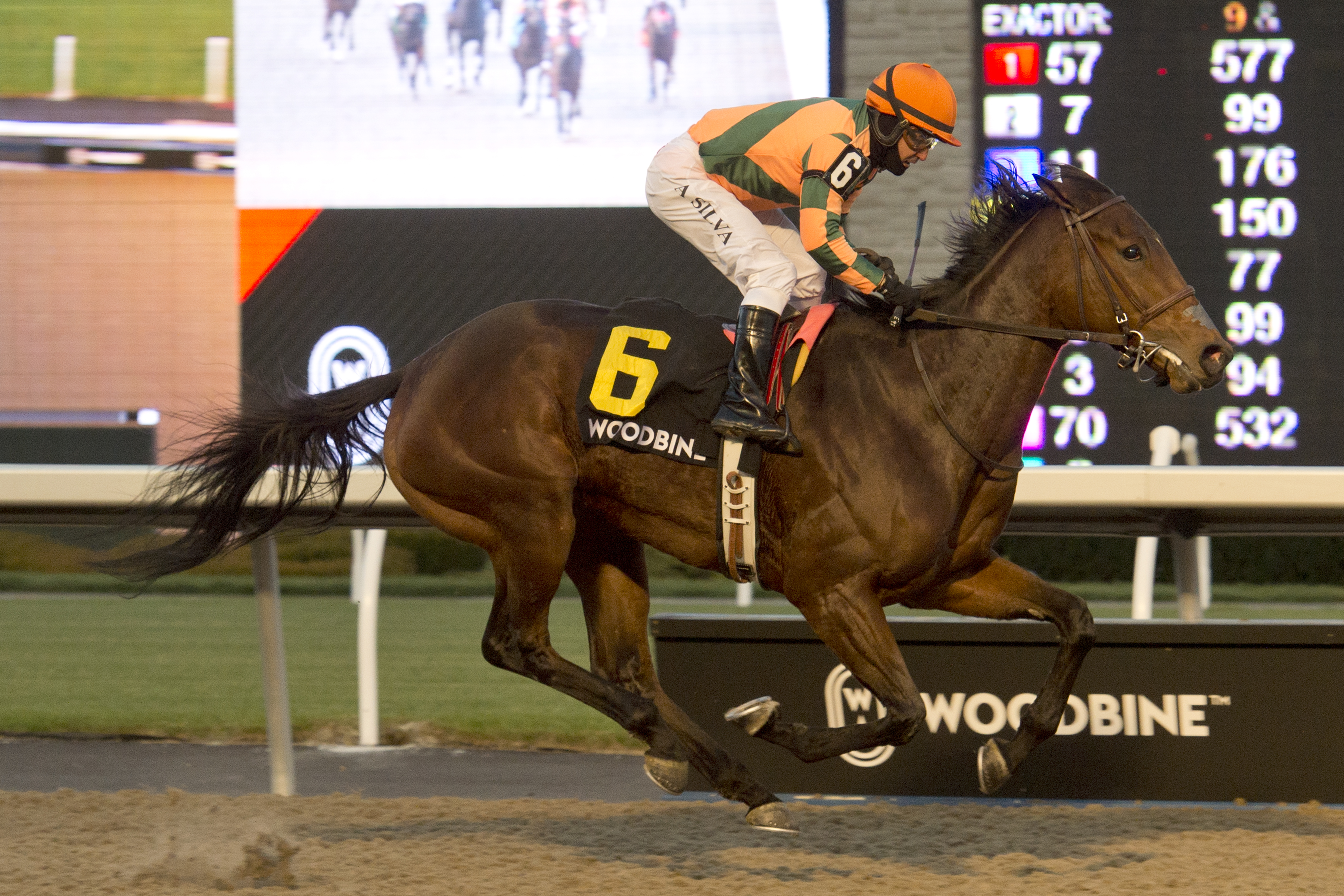 She-s the Berries wins the 2018 La Prevoyante Stakes