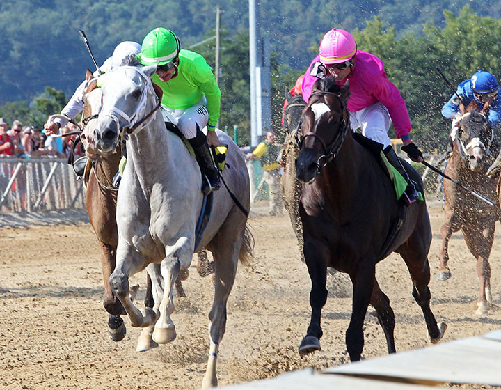 Kukulkan (right) finishes second in the West Virginia Governor's Cup at Mountaineer