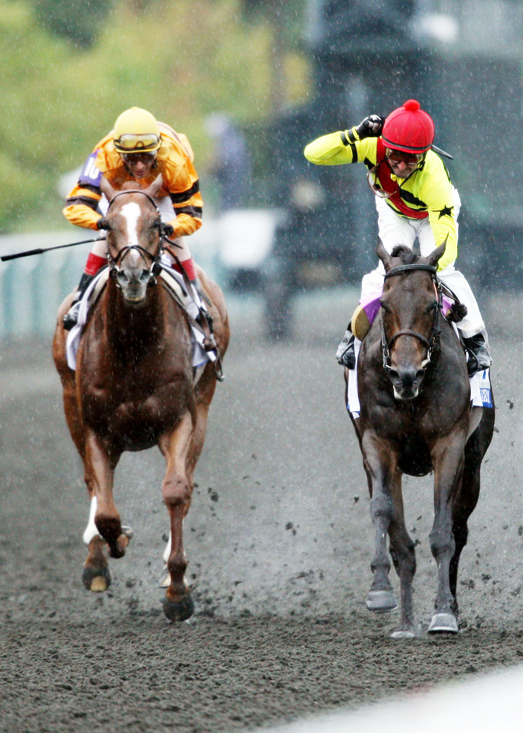 Silver Max beats Wise Dan in the Shadwell Mile