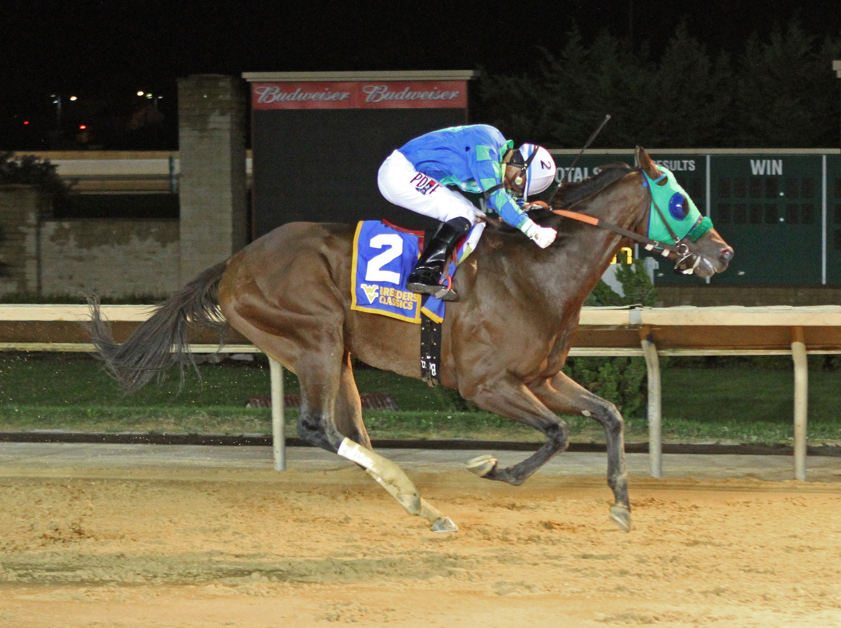 Slip the Cable wins the West Virginia Breeders' Classic
