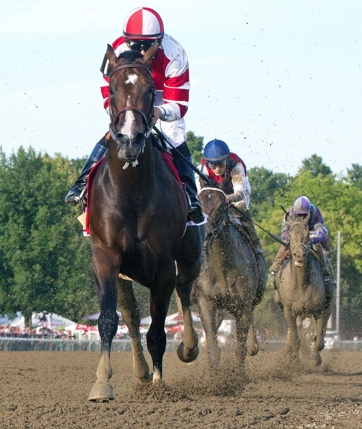 Songbird wins the Coaching Club of America Oaks