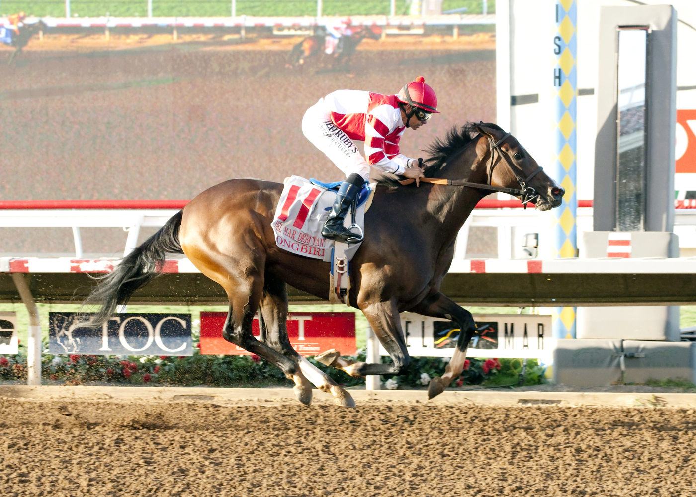 Songbird wins the Del Mar Debutante