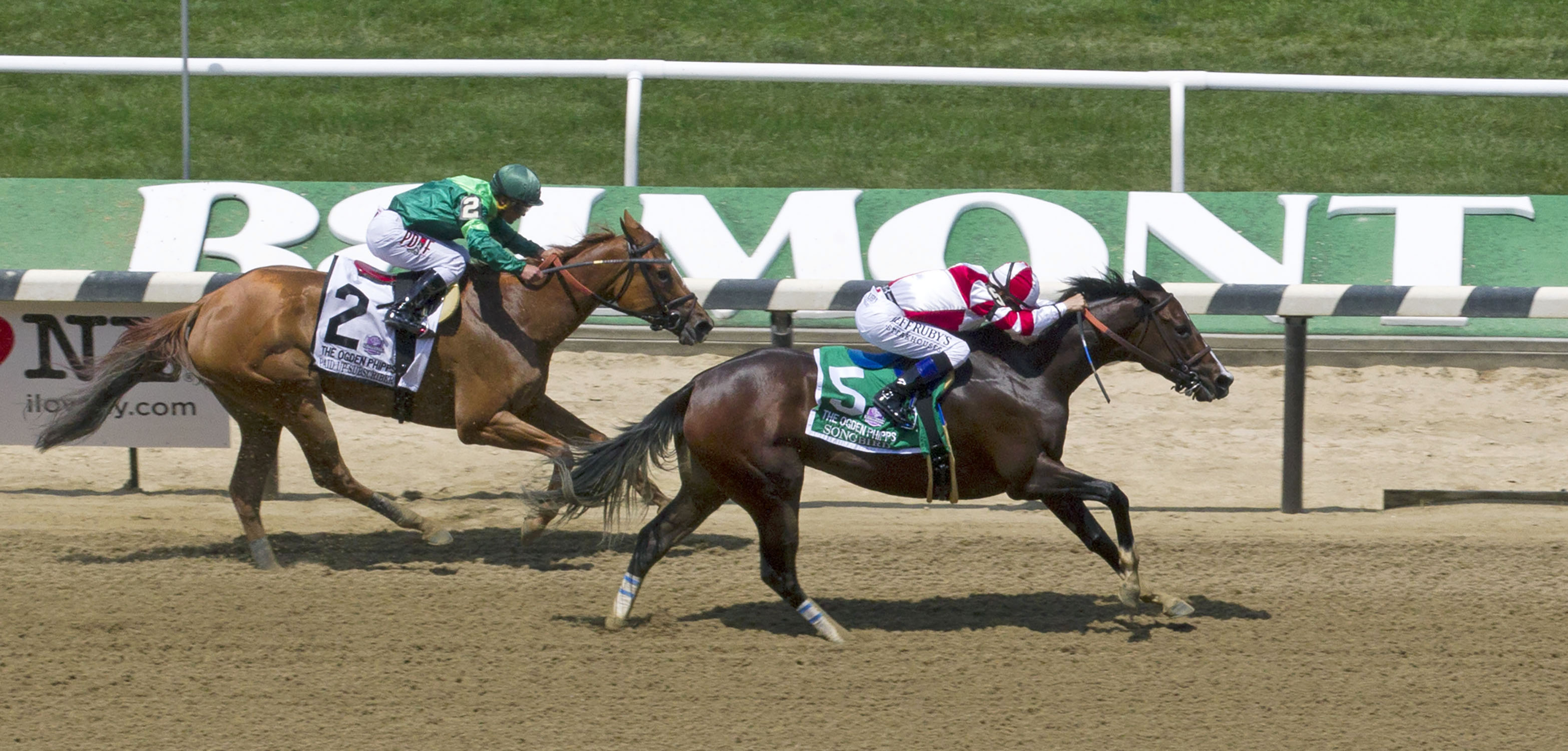 Songbird wins the Ogden Phipps