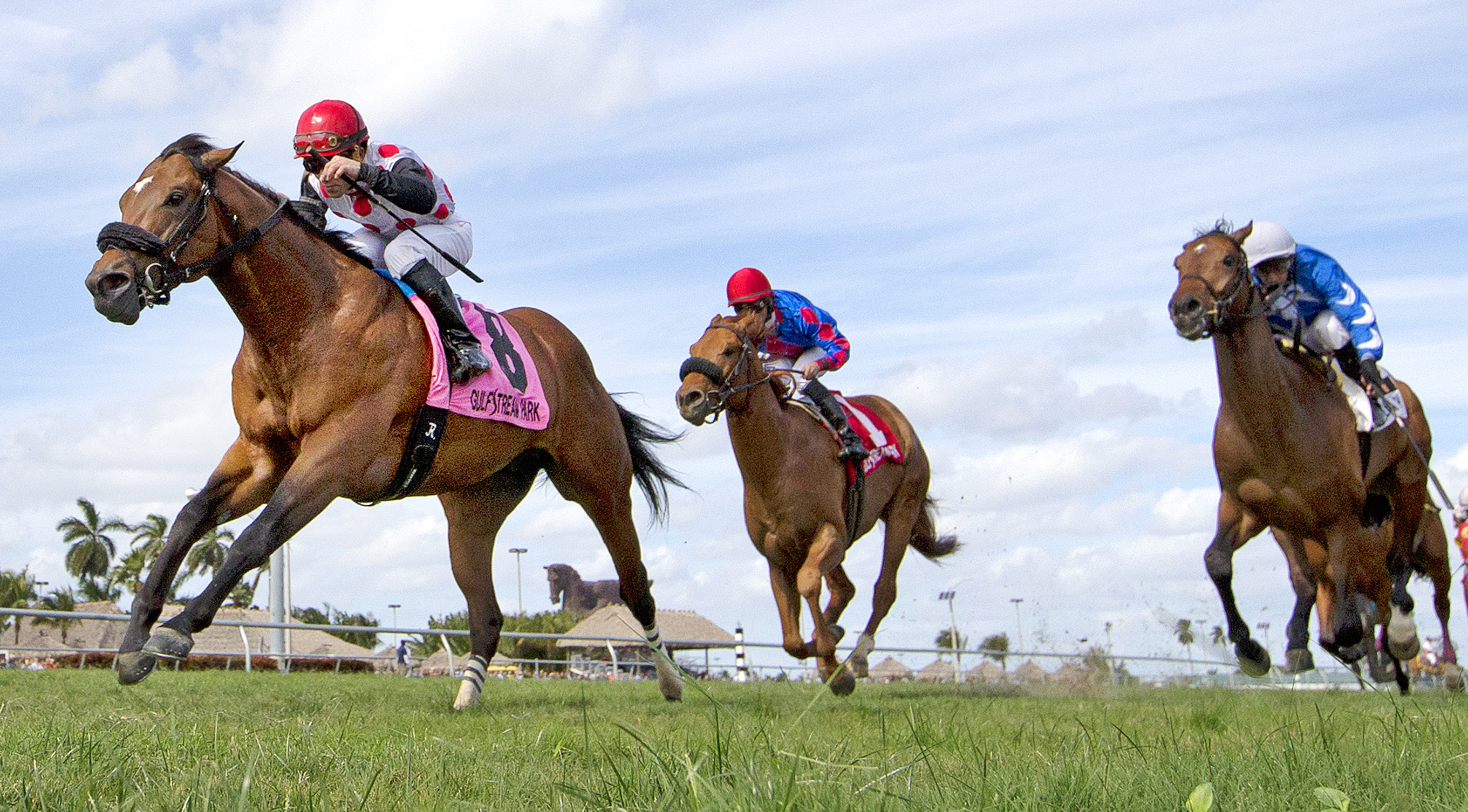 Souper Colossal wins the Texas Glitter Stakes