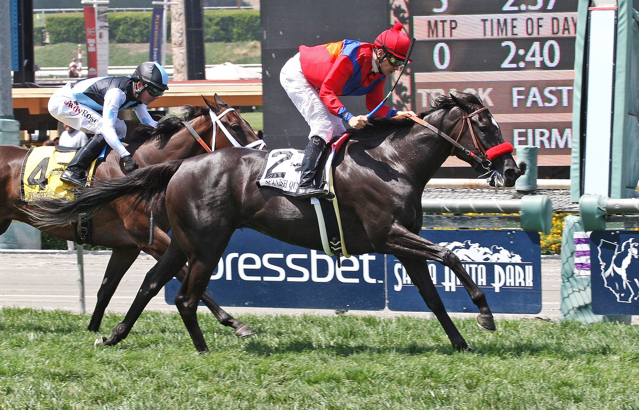 Spanish Queen wins the American Oaks