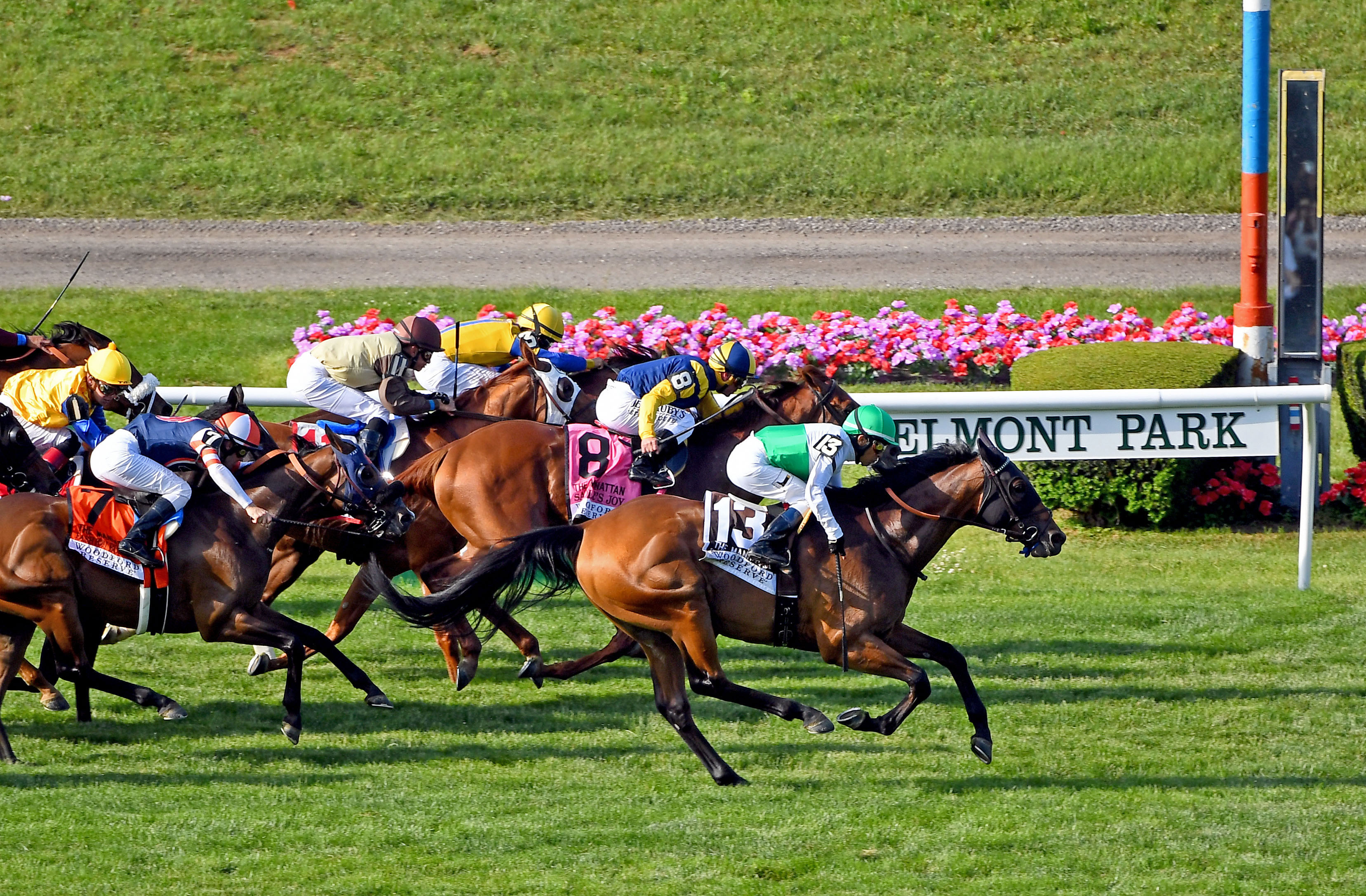 Spring Quality wins the 2018 Manhattan Handicap