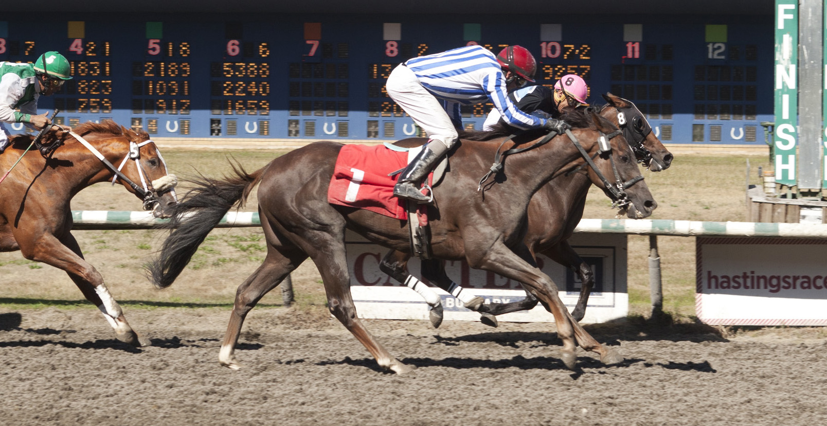Square Dancer wins the Redekop Classic