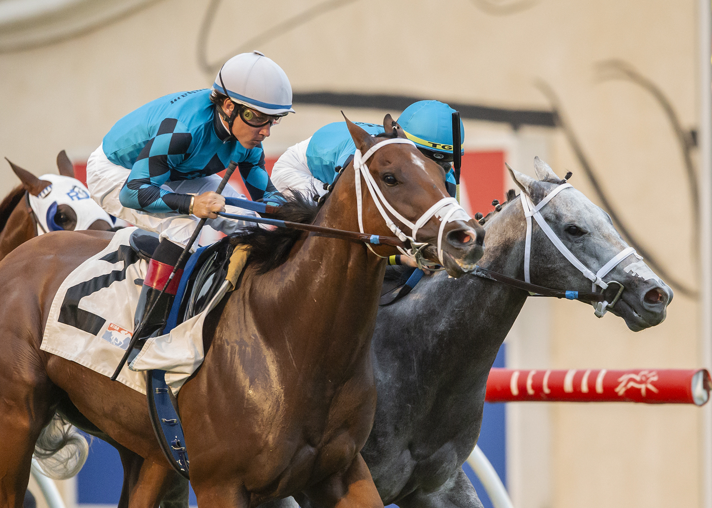 Stormy Liberal wins the Green Flash